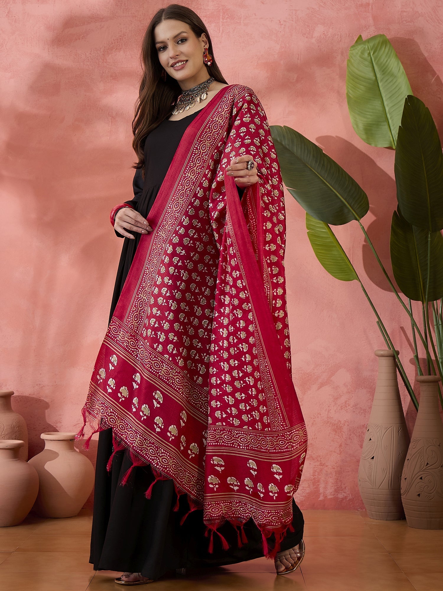 InWeave Black Sweetheart Kurta With Dupatta - Distacart