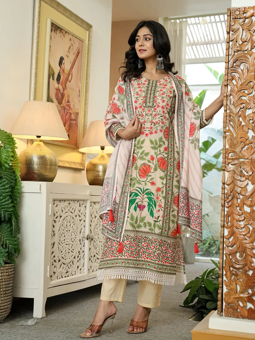 Yufta Pink Cotton Straight Floral Print Beads And Stones Lace Work Kurta Dupatta Set