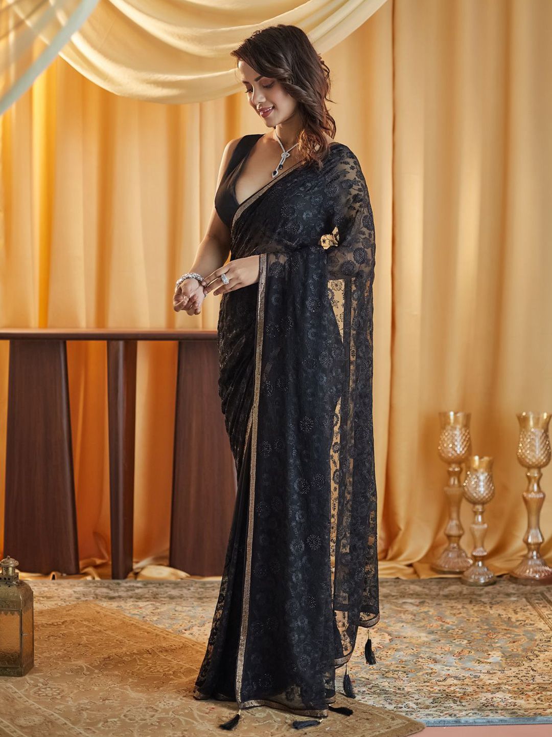 kasee Embellished Chikankari Pure Chiffon Saree - Distacart