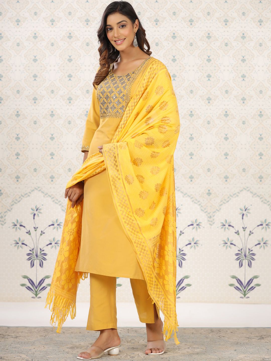 Ode by House of Pataudi Ethnic Motifs Yoke Design Kurta with Trousers & Dupatta - Distacart