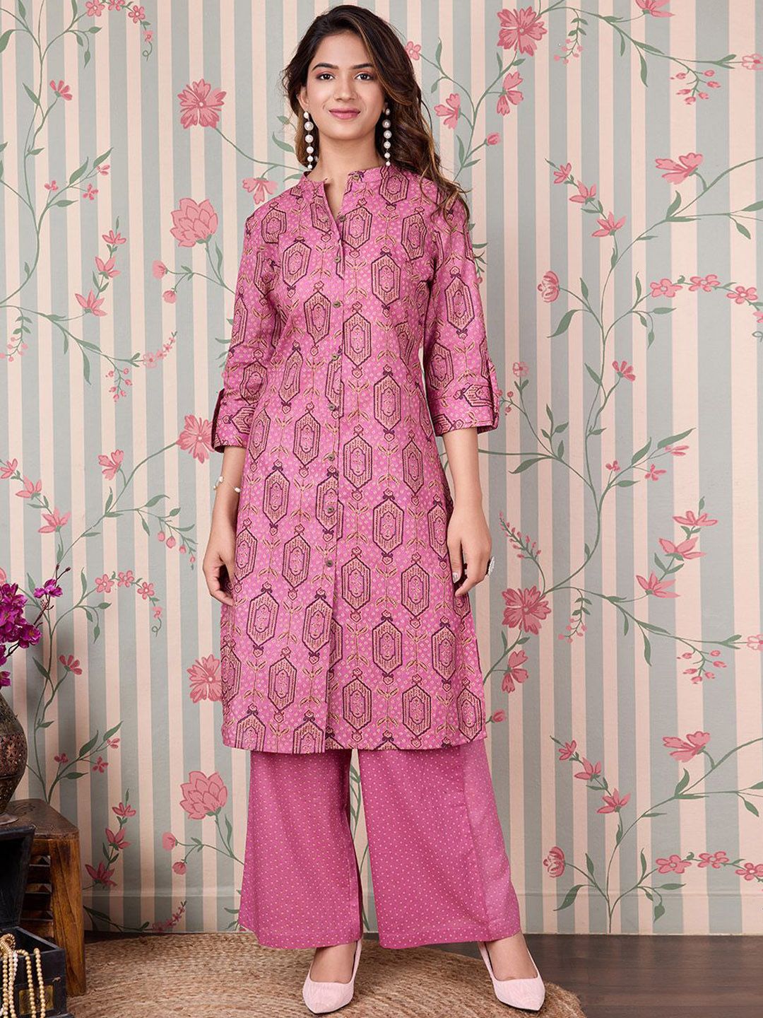 Ode by House of Pataudi Floral Printed Regular Pure Cotton Kurta with Trousers - Distacart