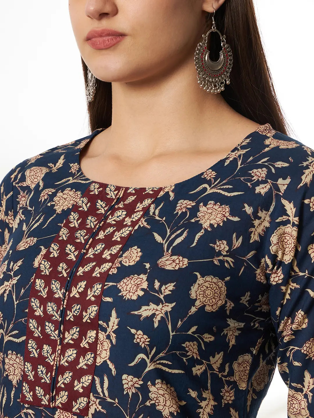 Yufta Piping On Yoke Floral Print Blue Cotton Kurta Set With Dupatta Set