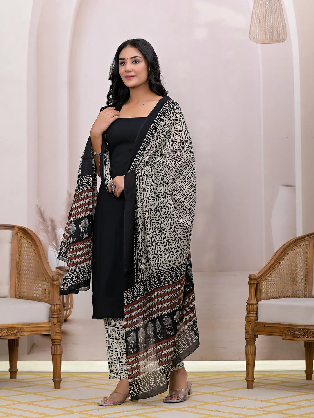 Yufta Black & Beige Pure Cotton Straight Kurta Dupatta Set - Distacart