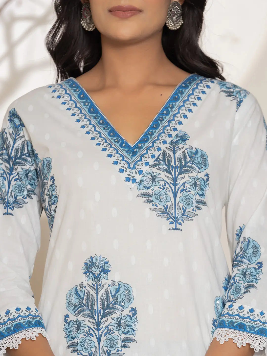 Yufta Blue And White Floral Print Cotton Kurta And Harem Pants With Dupatta Set - Distacart