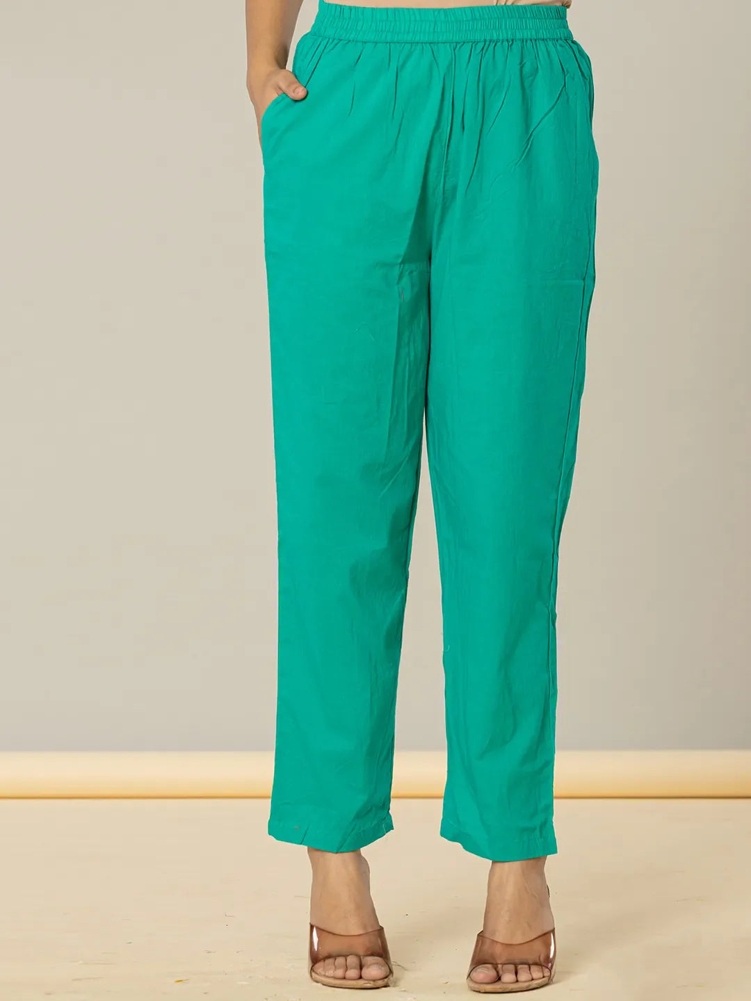 Yufta Cotton Leheriya Kurta Dupatta Pant Set
