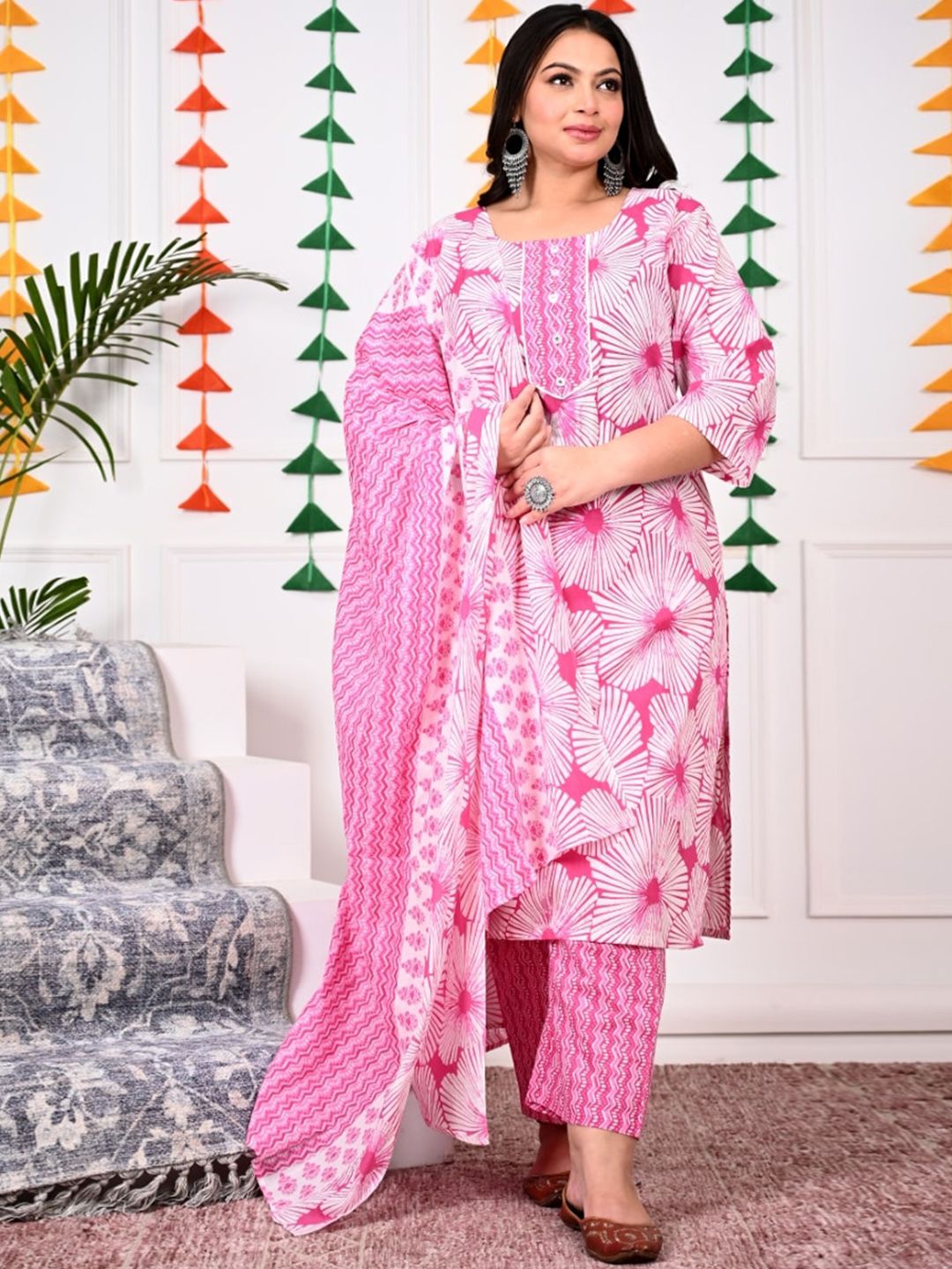 Swasti Plus Size Floral Printed Regular Pure Cotton Kurta with Trousers & Dupatta - Distacart