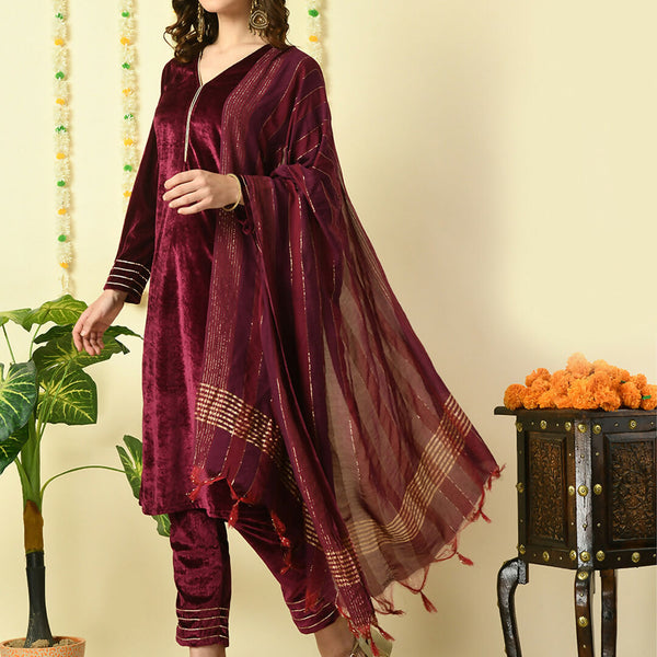Myshka Women's Magenta Velvet Kurta & Trousers With Dupatta Party Sets - Distacart