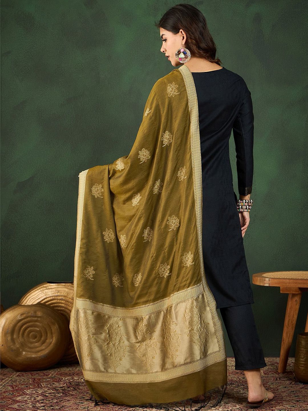 Sangria Self Designed Straight Kurta & Trousers With Dupatta