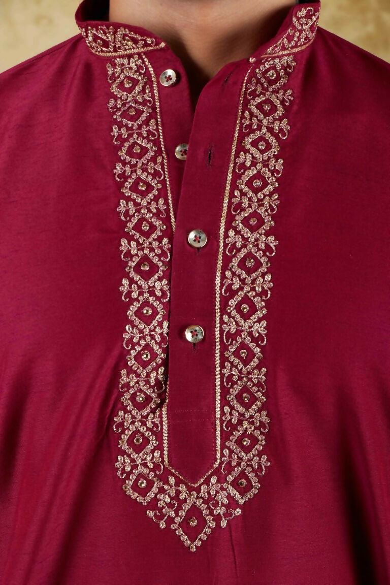 Bluesaanchi Men's Handloom Embroidered Crimson Kurta Set - Distacart