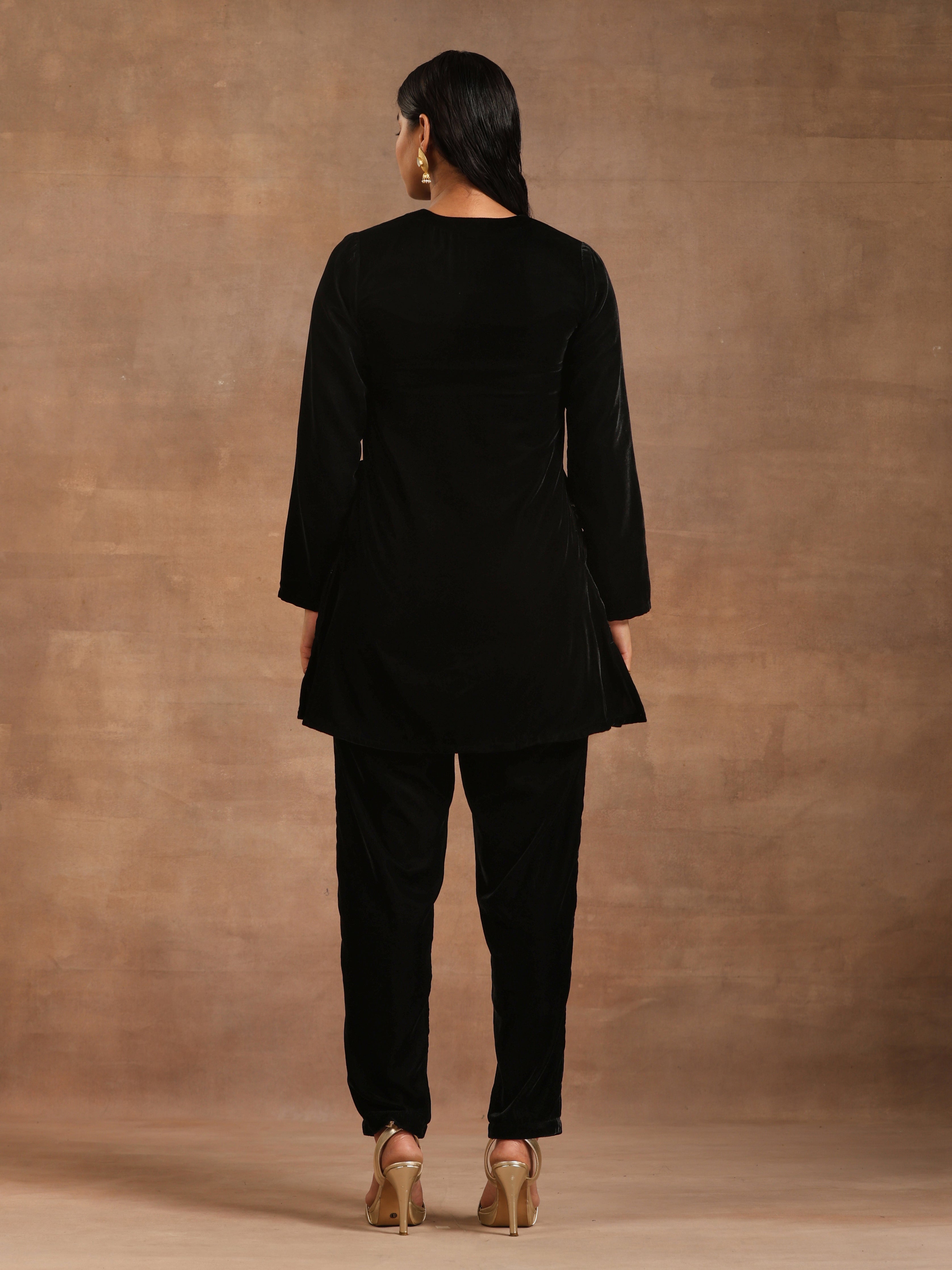 trueBrowns Black Velvet Embroidered Relaxed Co-ord Set - Distacart