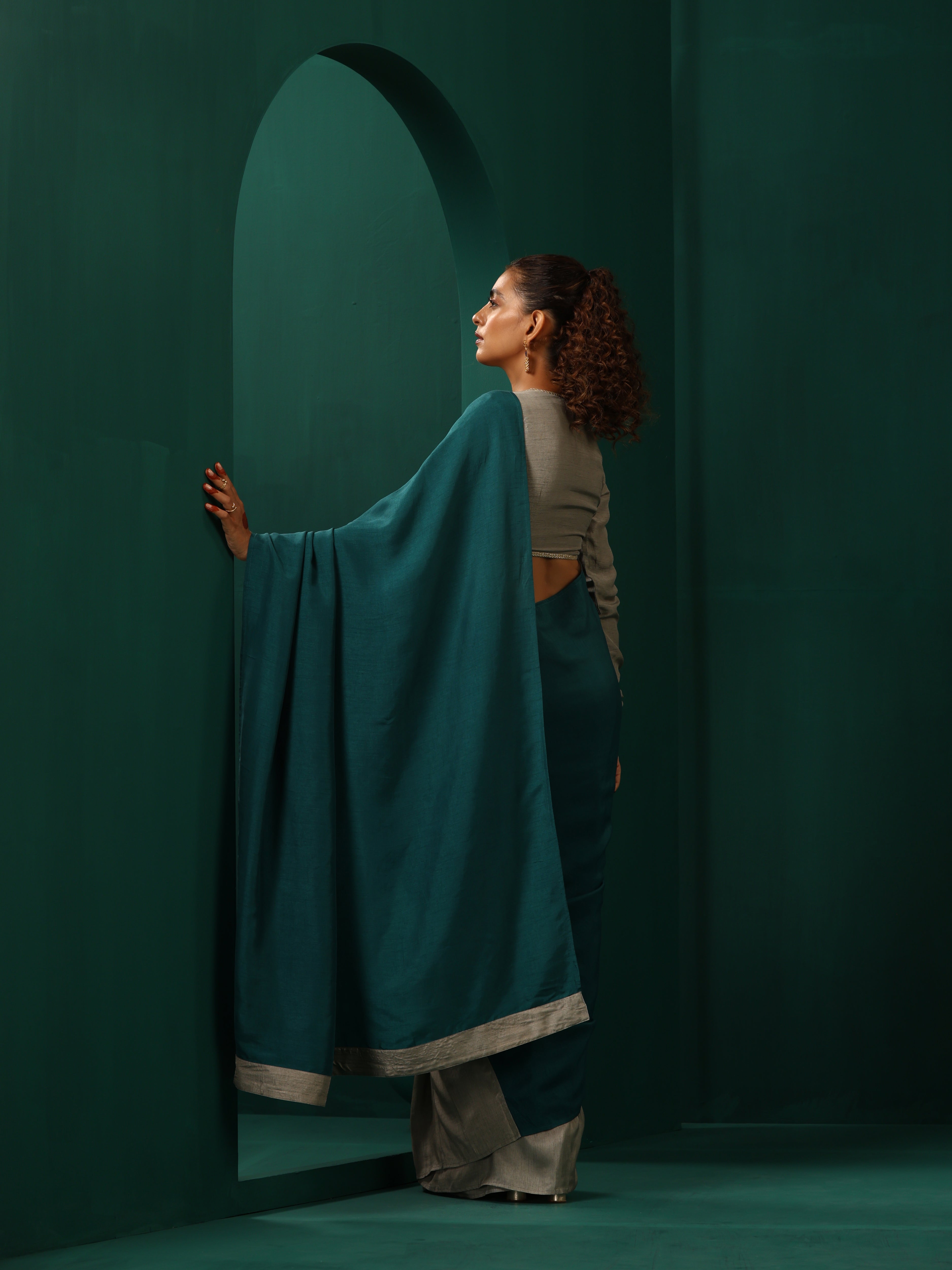 trueBrowns Teal Grey Silk Ready to Wear Saree - Distacart