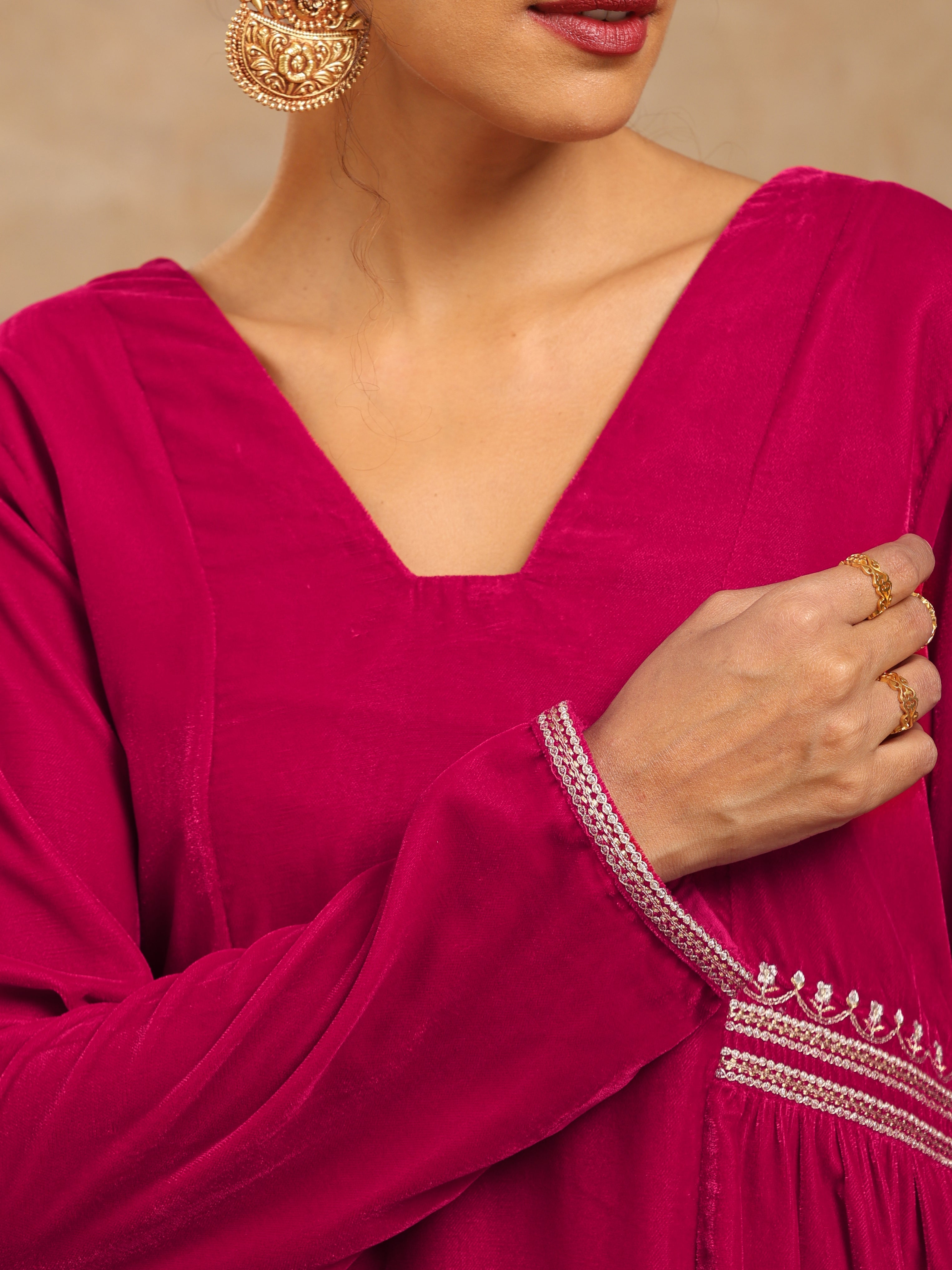 trueBrowns Rani Pink Velvet Embroidered Kurta - Distacart