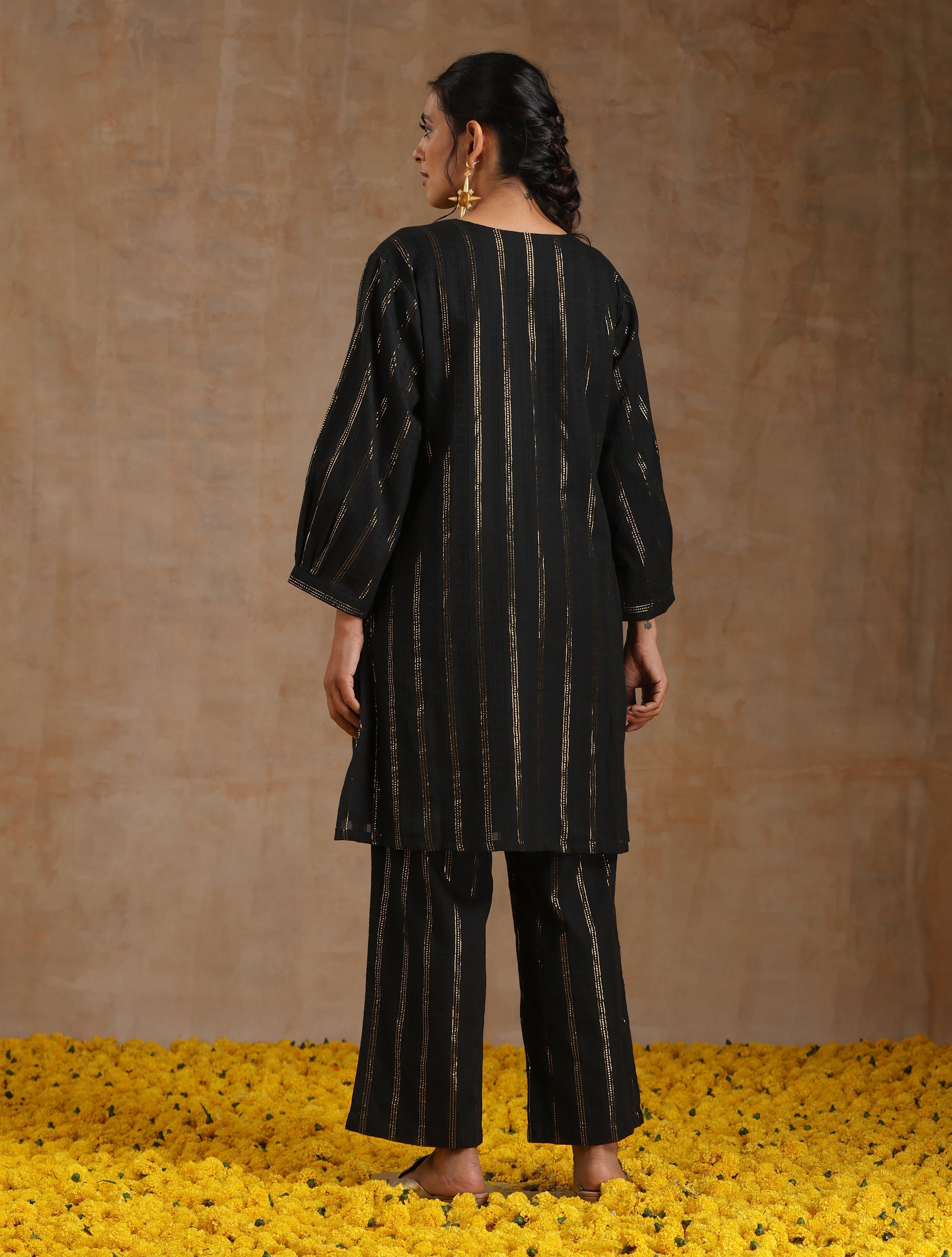 trueBrowns Black Gold Cotton Relaxed Co-Ord Set - Distacart