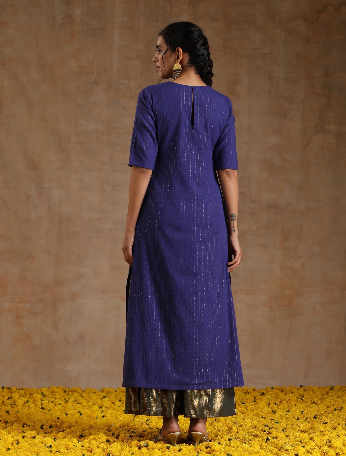 trueBrowns Spectrum Blue Gold Cotton High Slit Kurta Set - Distacart