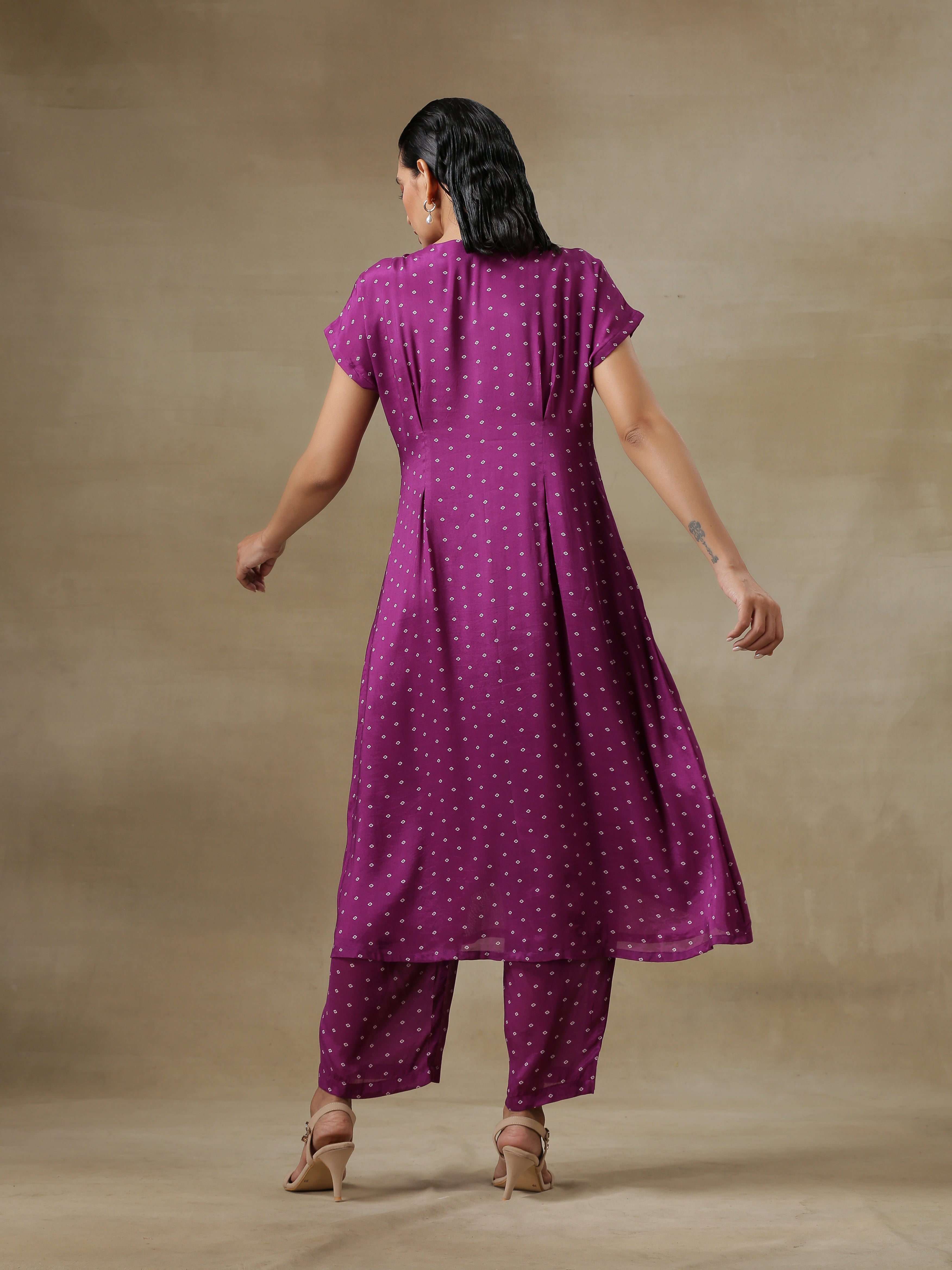 trueBrowns Purple Bandhani Printed Silk Drop Shoulder Kurta Pant Set - Distacart