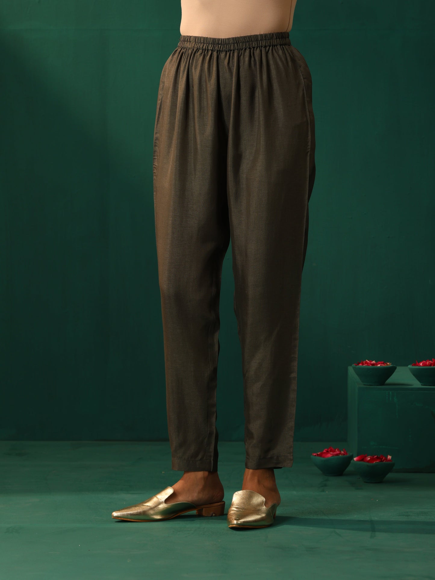 trueBrowns Mustard Geometric Floral Viscose Silk Front Gathered Kurta Pant Set - Distacart