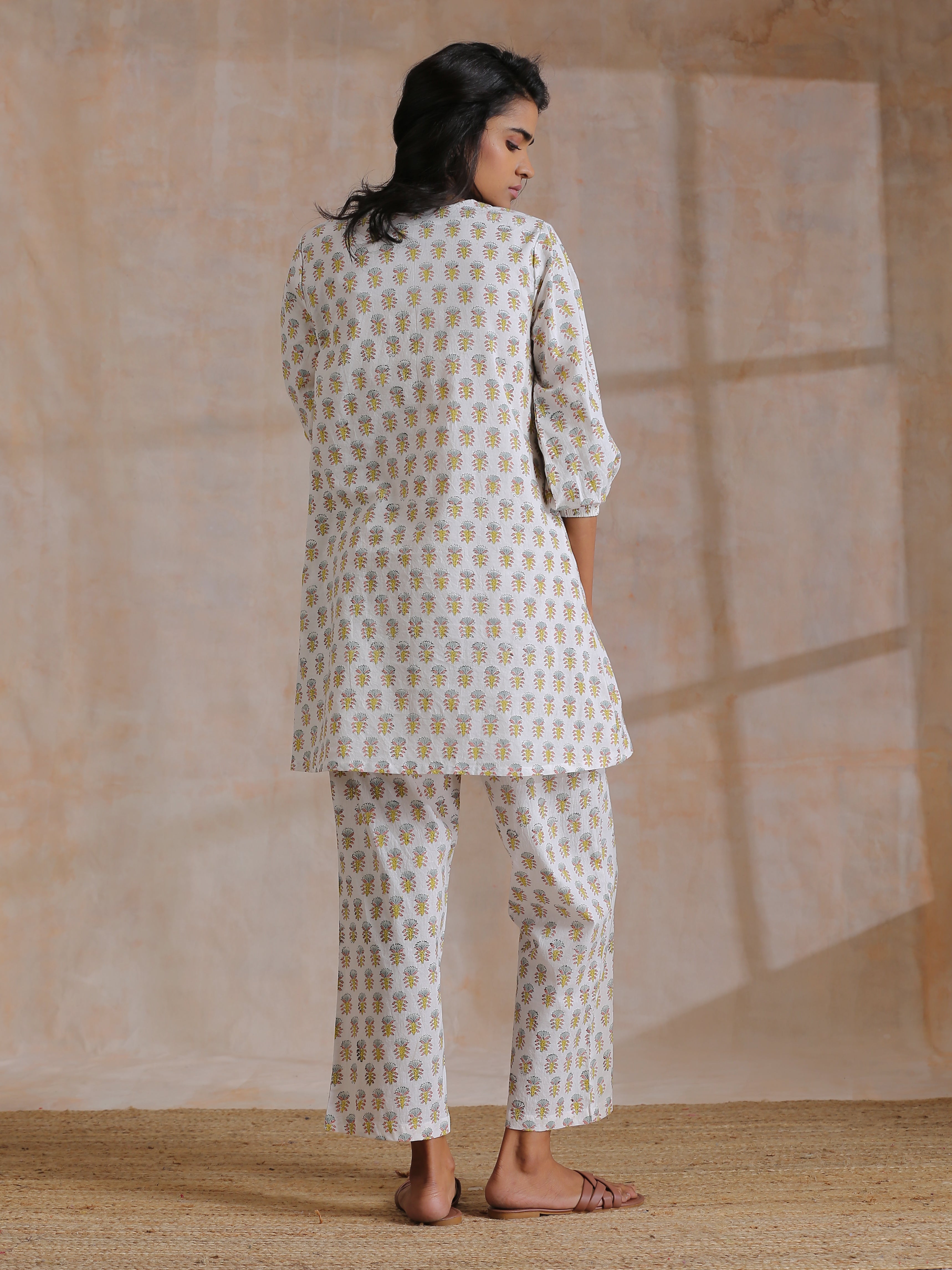 trueBrowns Multi Color Floral Booti Print Cotton V-Square Neck Co-Ord Set - Distacart