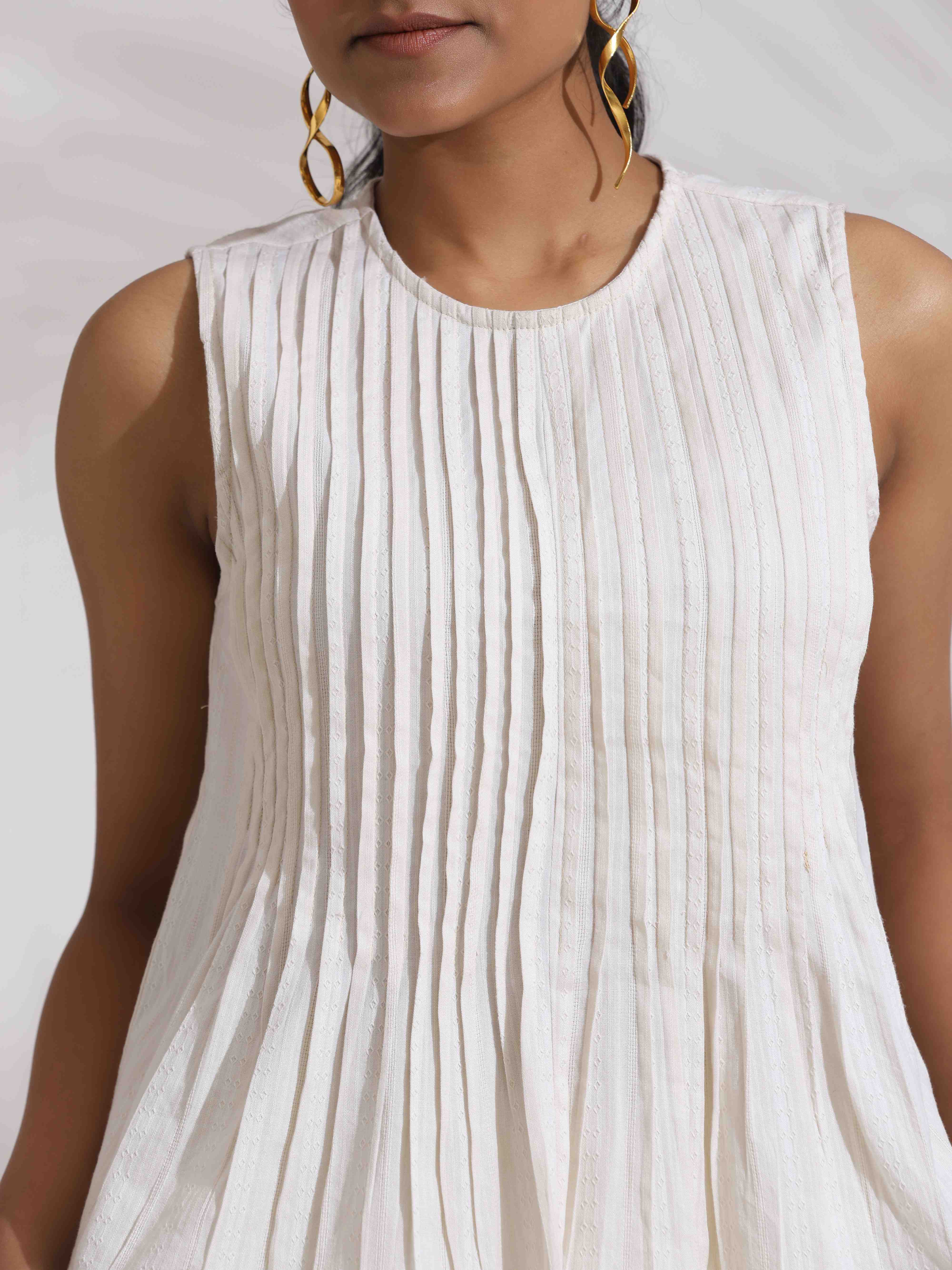 trueBrowns Off-White Cotton Skirt Co-ord Set