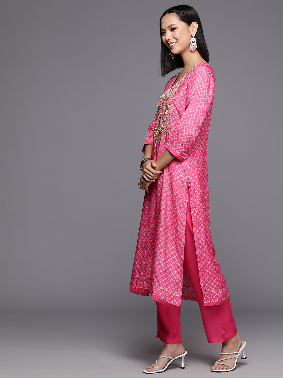 Varanga Women Women Pink Bandhani Printed Straight Kurta Paired With Tonal Bottom And Dupatta - Distacart