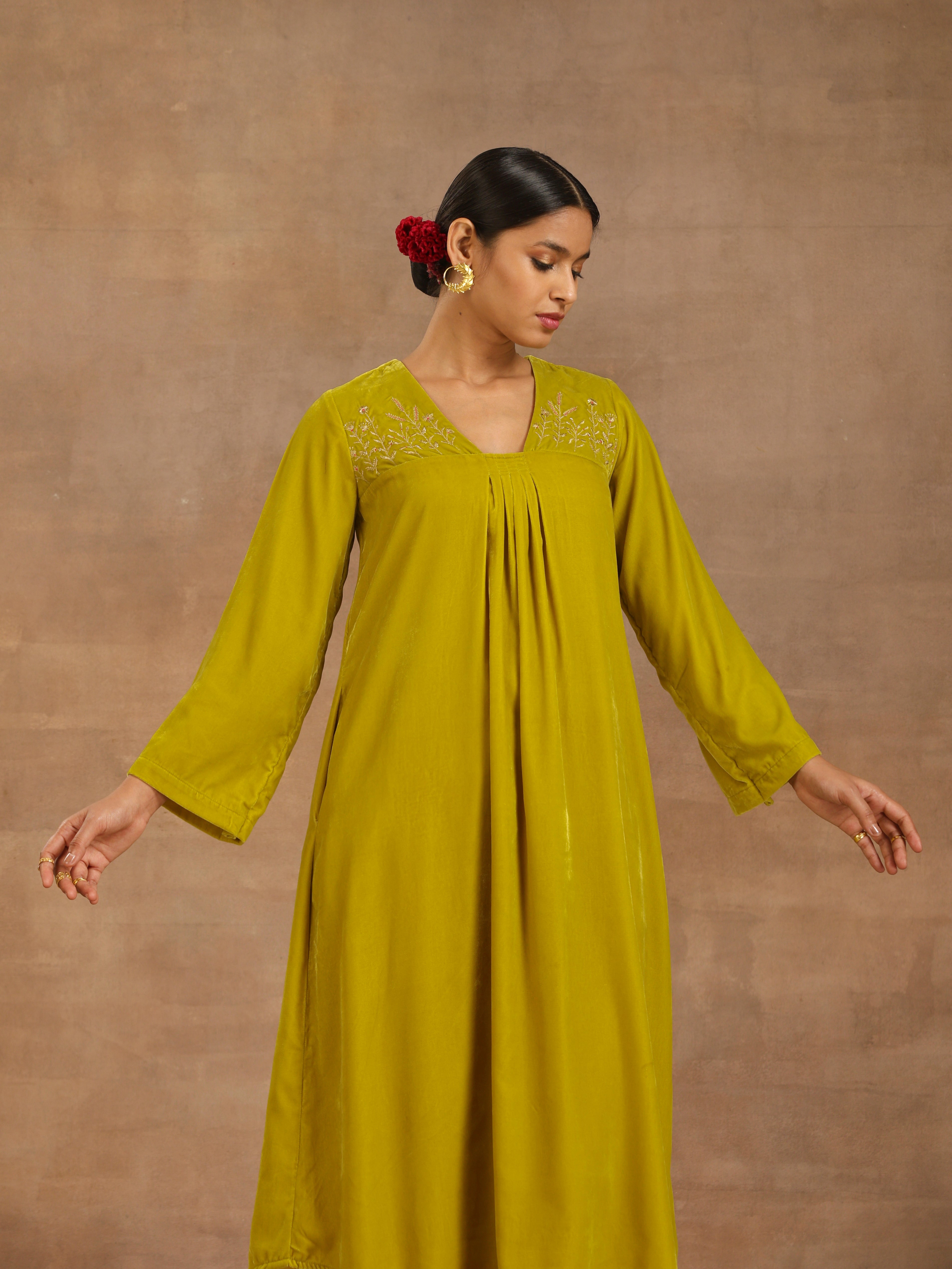 trueBrowns Lime Velvet Yoke Embroidered Kurta - Distacart