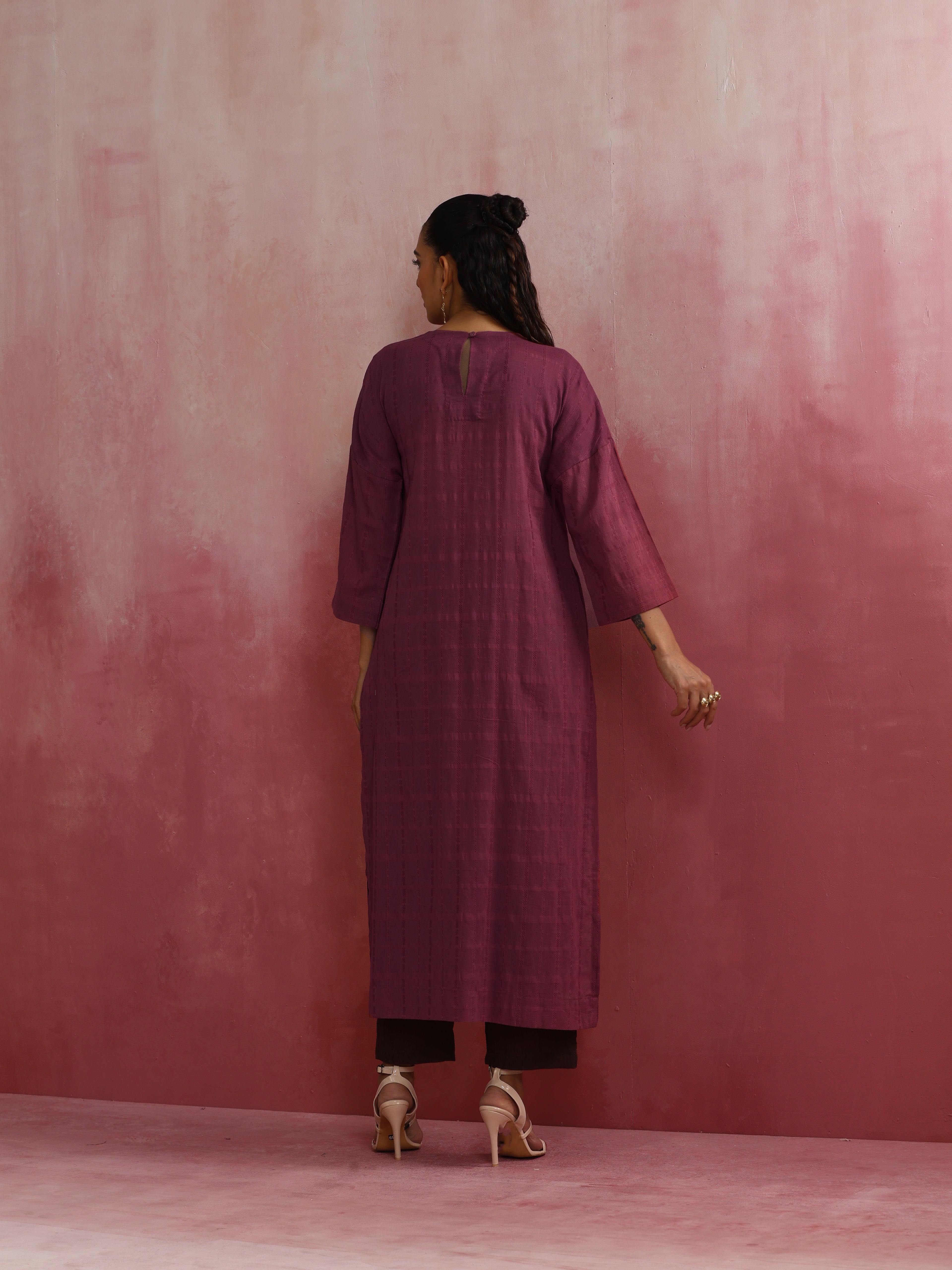 trueBrowns Mauve Cotton Dobby Front Slit Kurta Set - Distacart