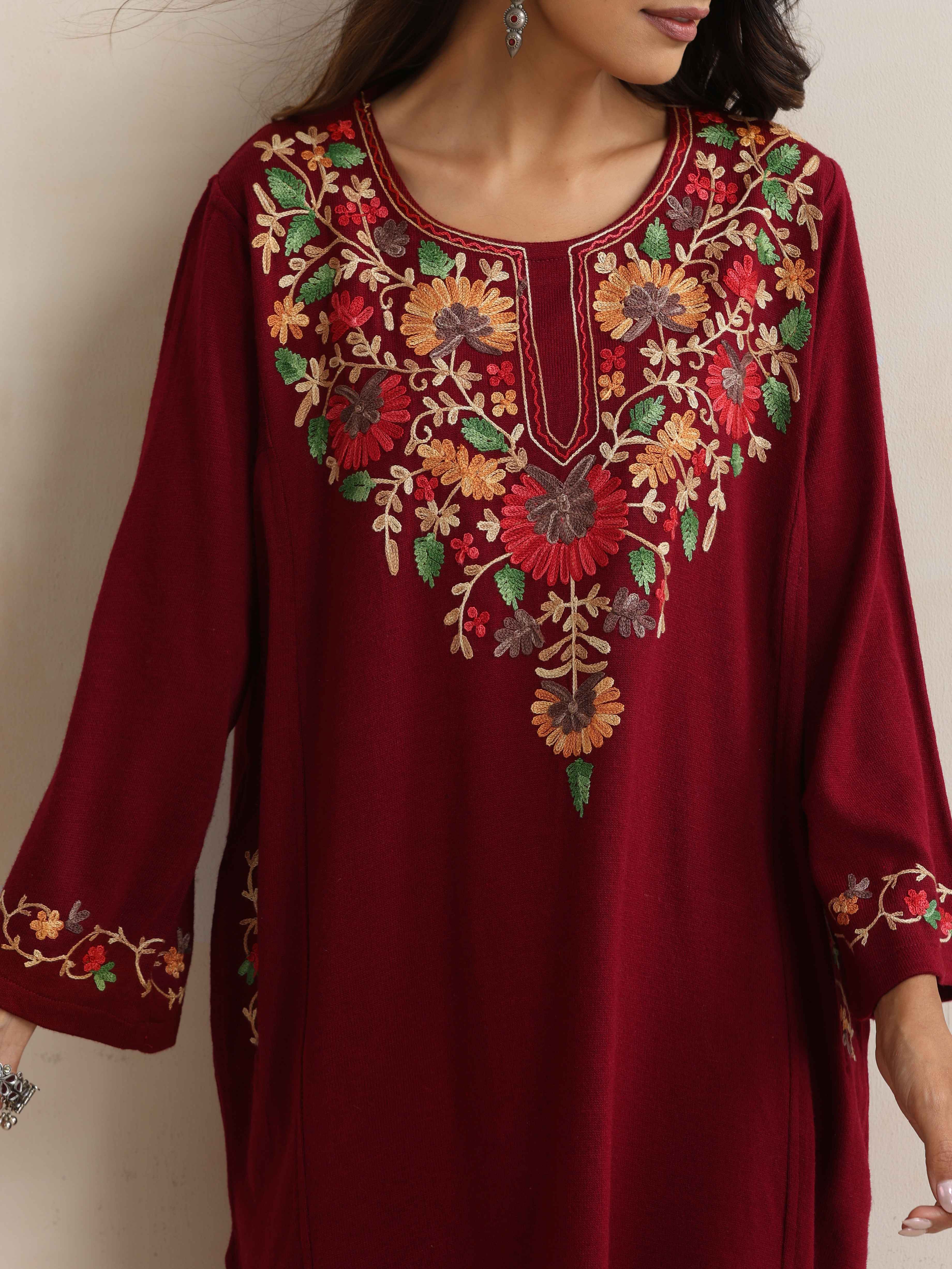 trueBrowns Maroon Kashmiri Floral Embroidered Woollen Phiran Kurta - Distacart