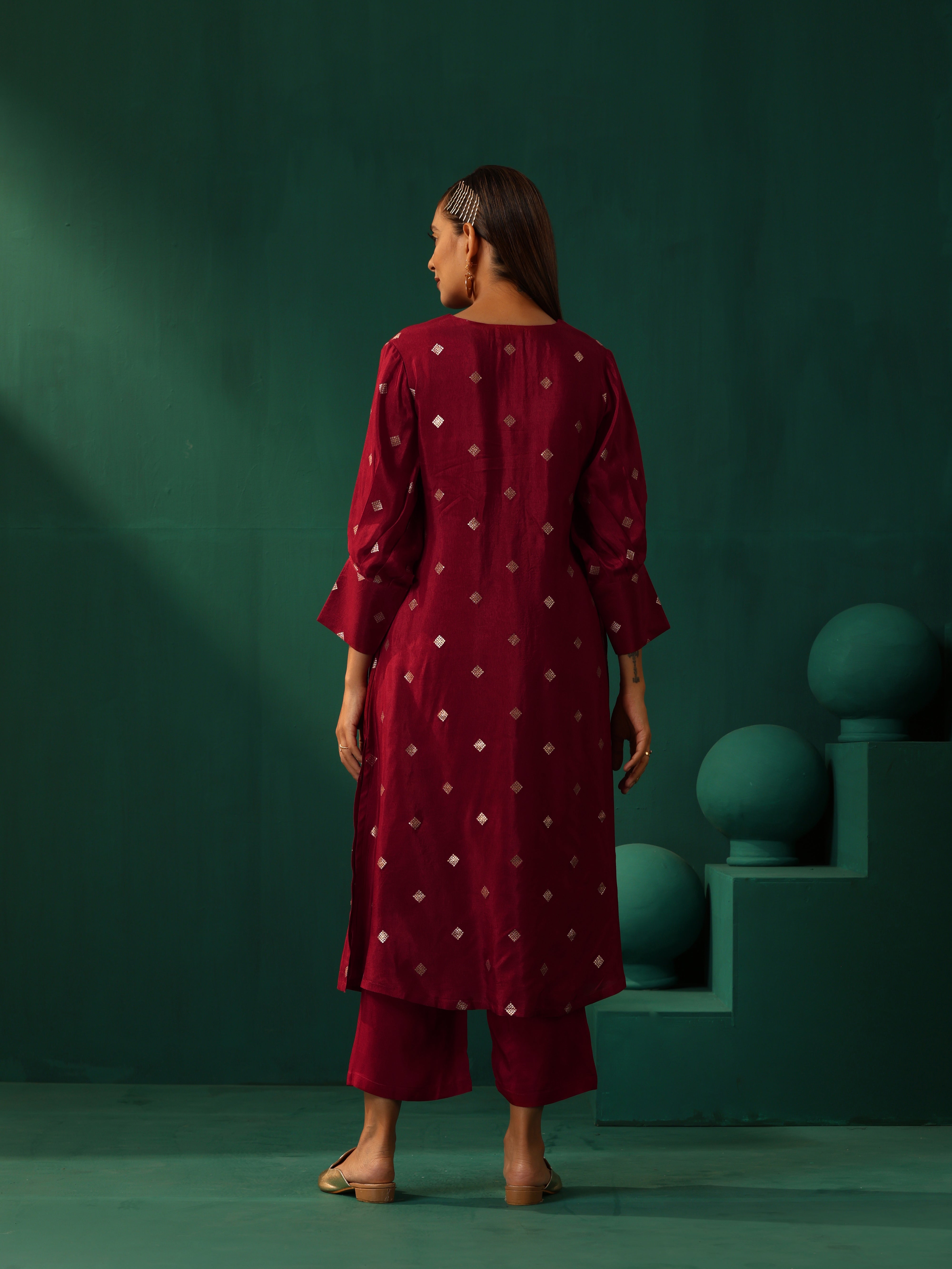 trueBrowns Maroon Diamond Viscose Silk Puff Sleeve Kurta Pant Set - Distacart