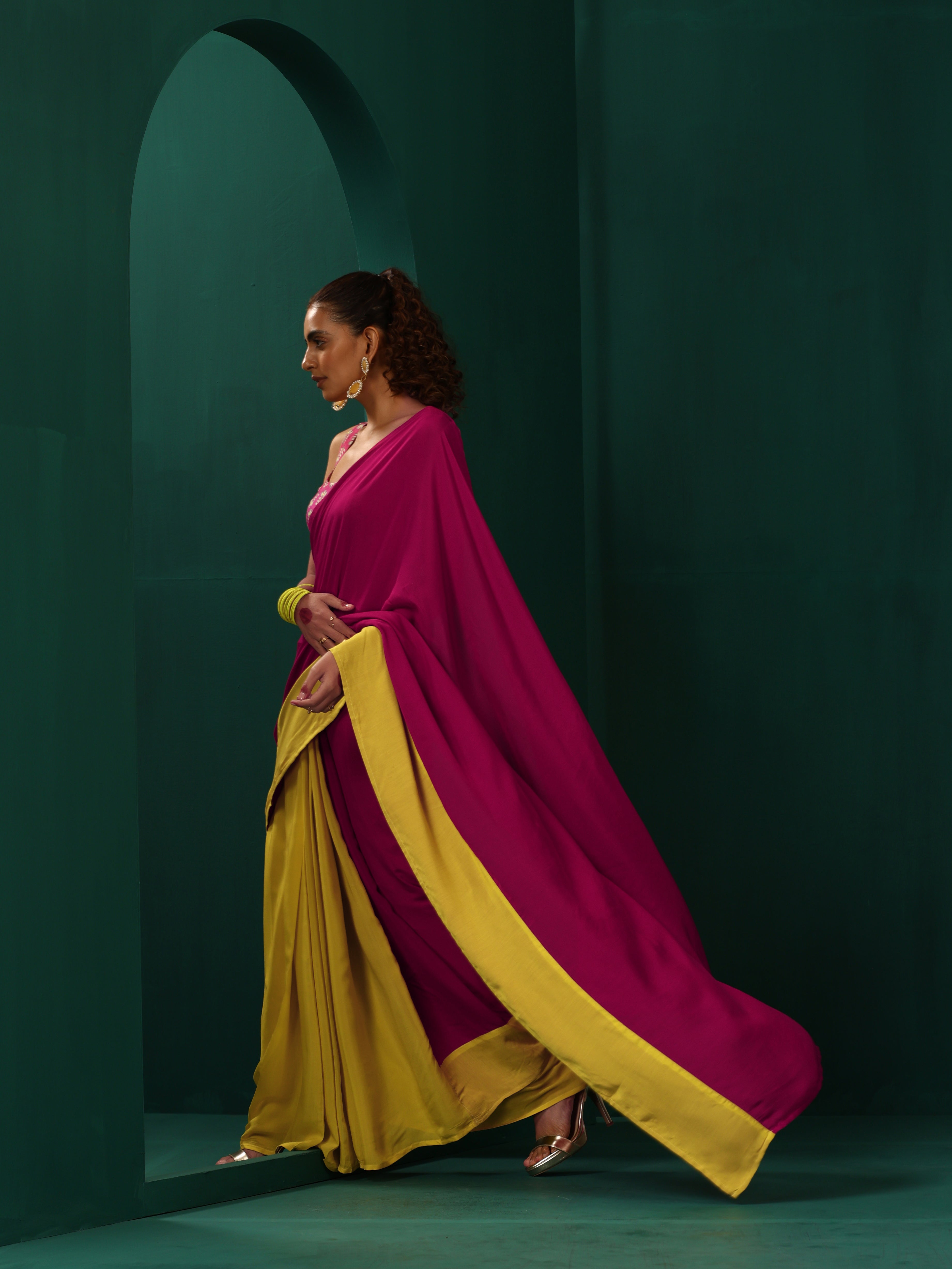 trueBrowns Lime Yellow Pink Muslin Silk Ready to Wear Saree - Distacart