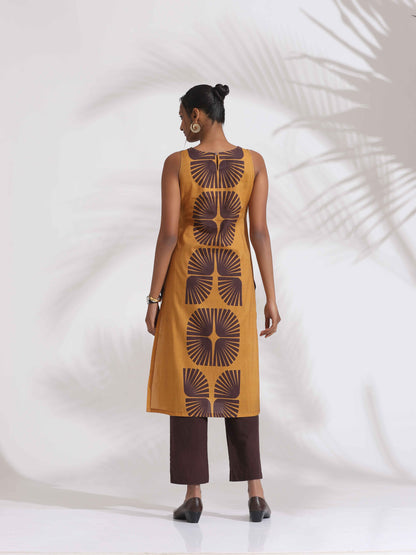 trueBrowns Brown Cotton Print Sleeveless Kurta Set - Distacart