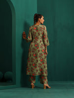 Thumbnail for trueBrowns Green Floral Muslin Silk Printed Front Slit Kurta Pant Set - Distacart