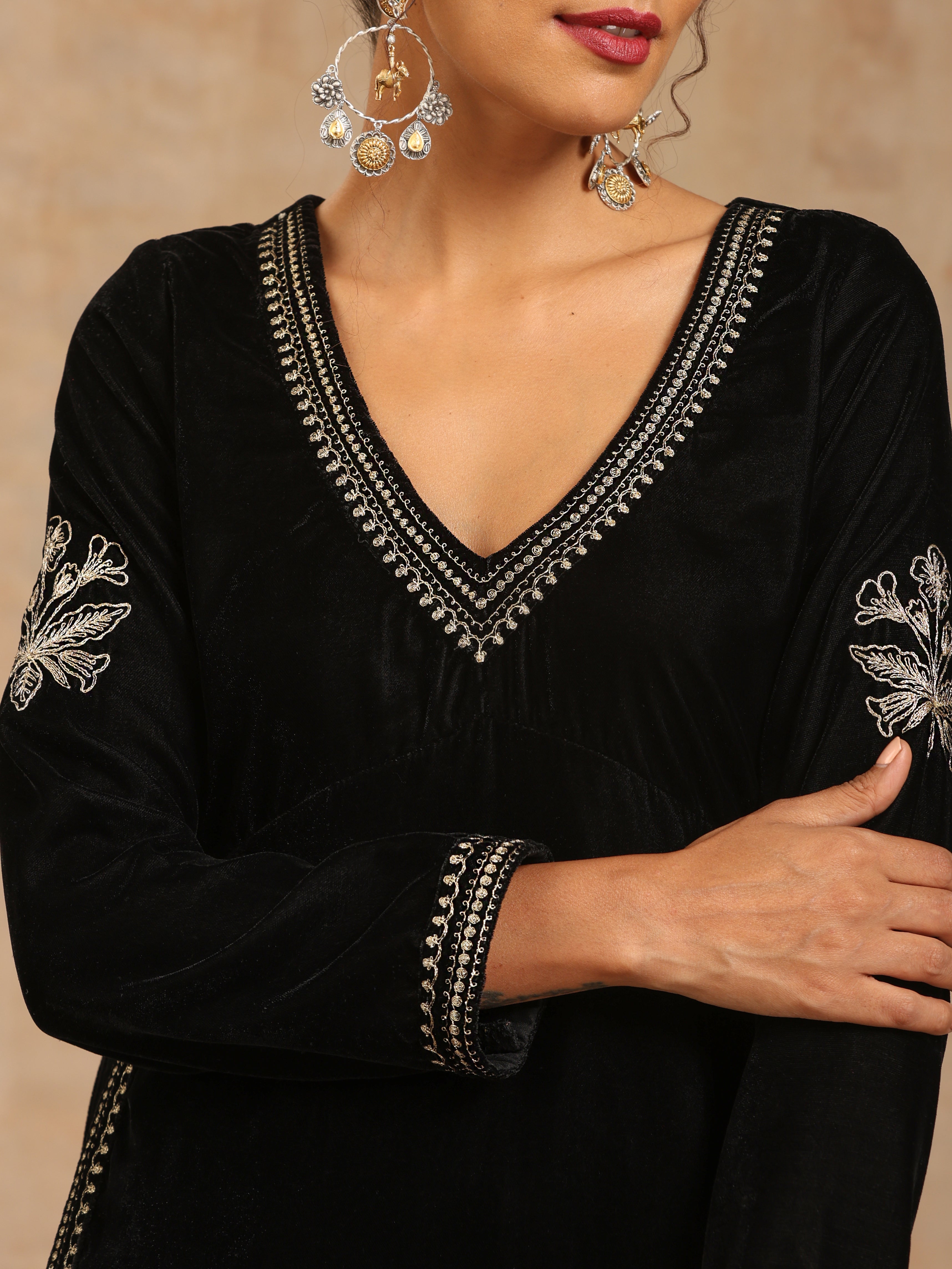 trueBrowns Black Velvet Embroidered Co-ord Set - Distacart