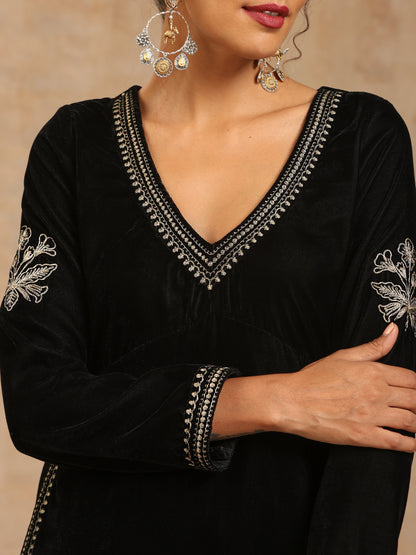 trueBrowns Black Velvet Embroidered Co-ord Set - Distacart