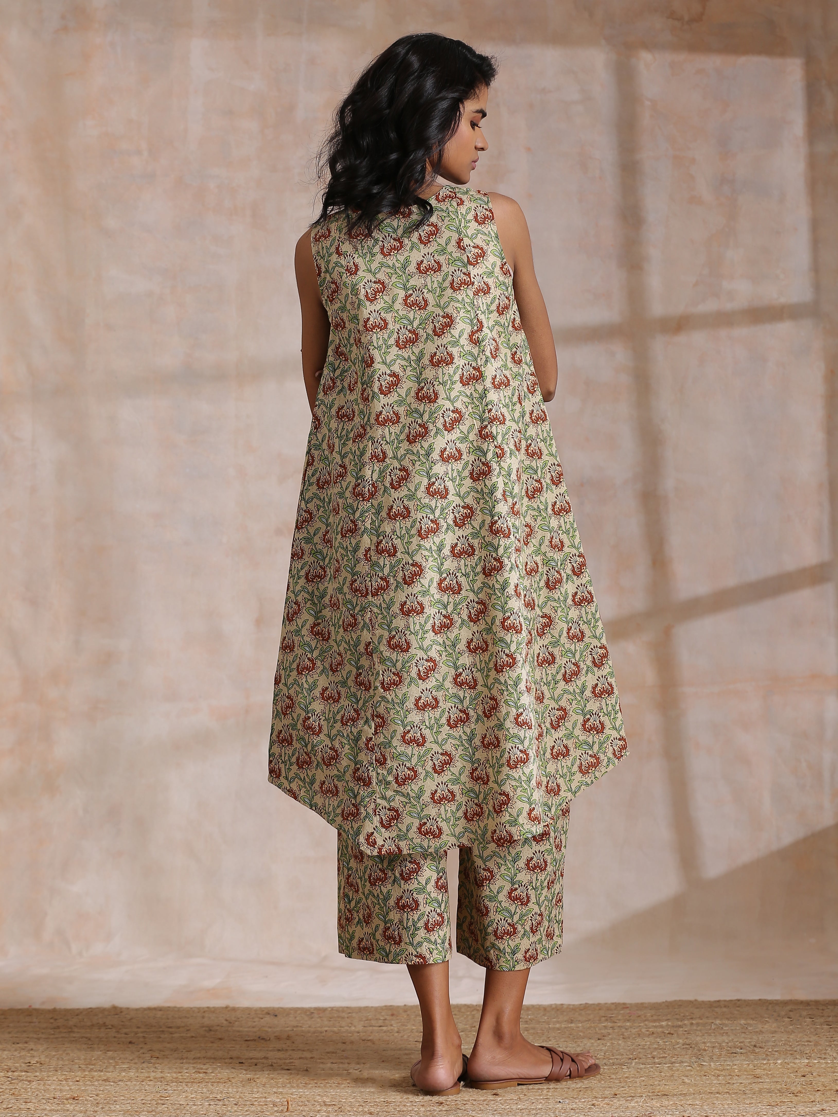 trueBrowns Beige Overall Brown Floral Block Print Cotton High-Low Co-Ord Set - Distacart