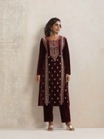 Thumbnail for trueBrowns Maroon Velvet Embroidered Kurta Pant Dupatta Set