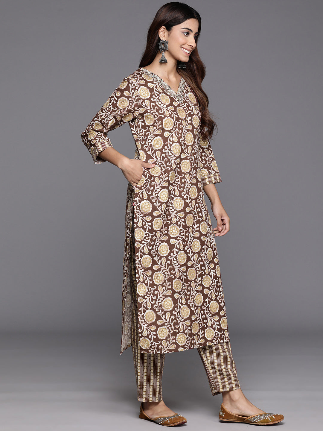 Varanga Women Brown Floral Printed Kurta Paired With Bottom & Dupatta - Distacart