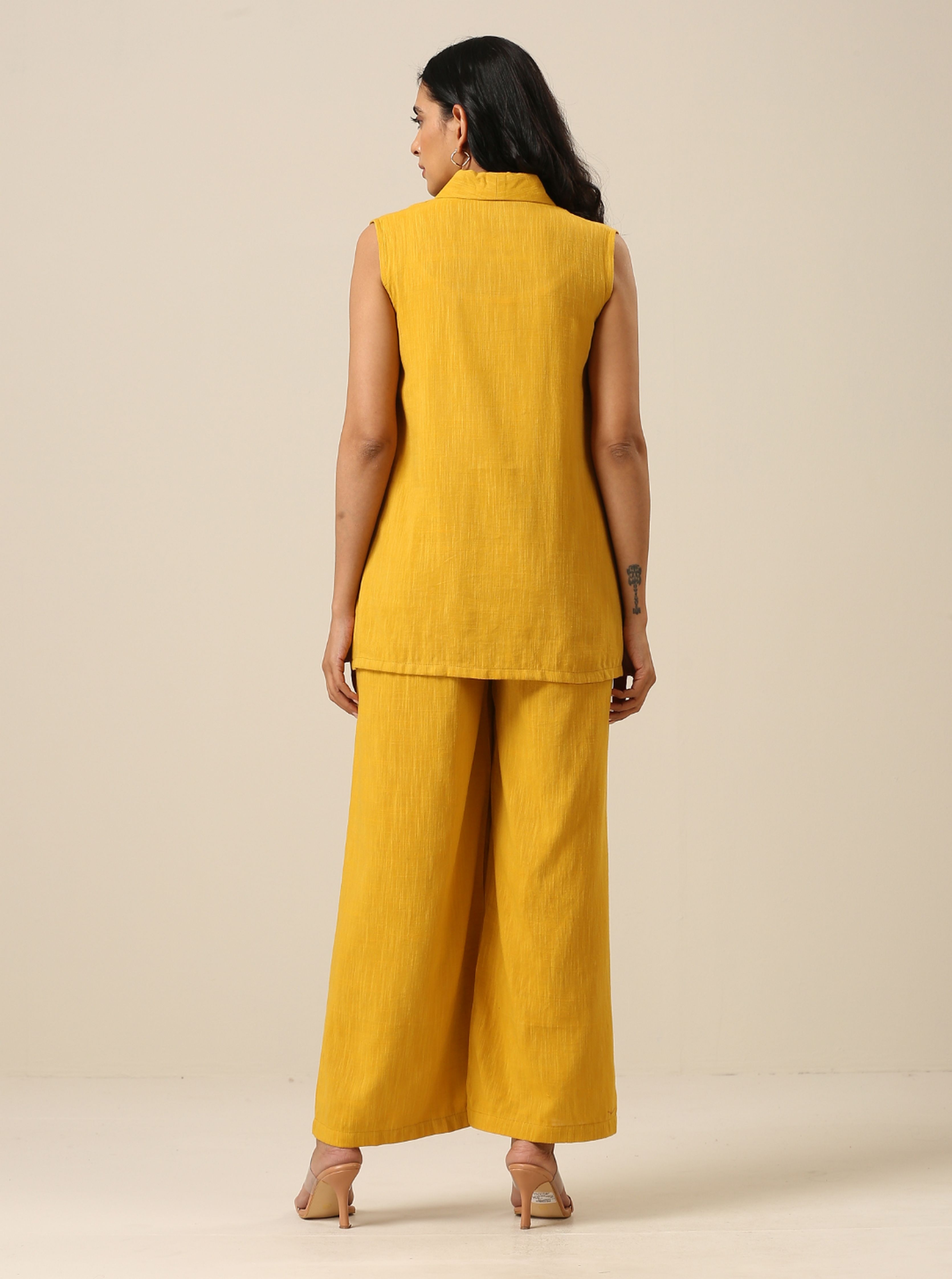 trueBrowns Mustard Yellow Slub Texture Sleevesless Jacket Pant Set - Distacart
