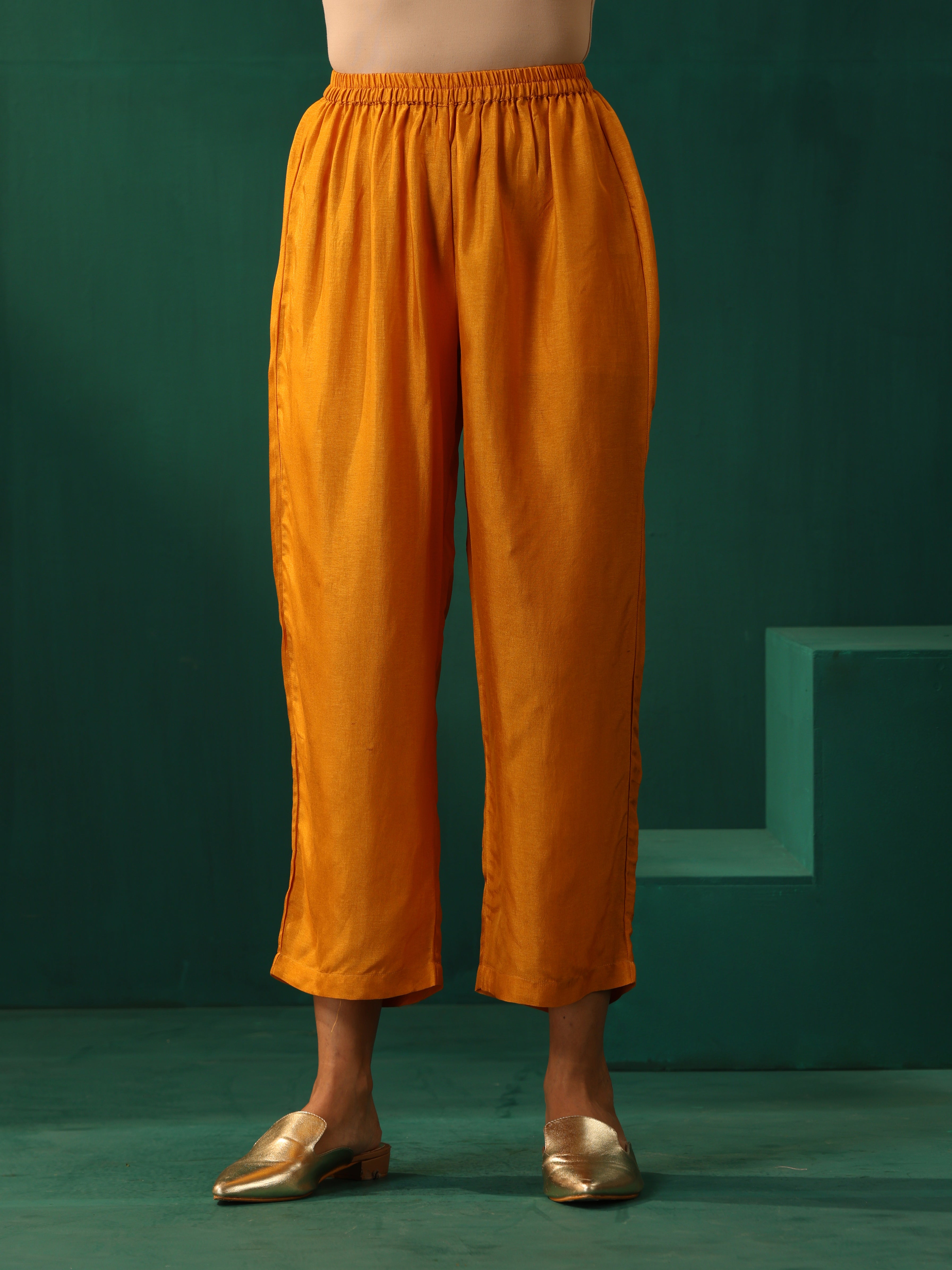 trueBrowns Mustard Geometric Floral Viscose Silk Front Pleat Co-ord Set - Distacart