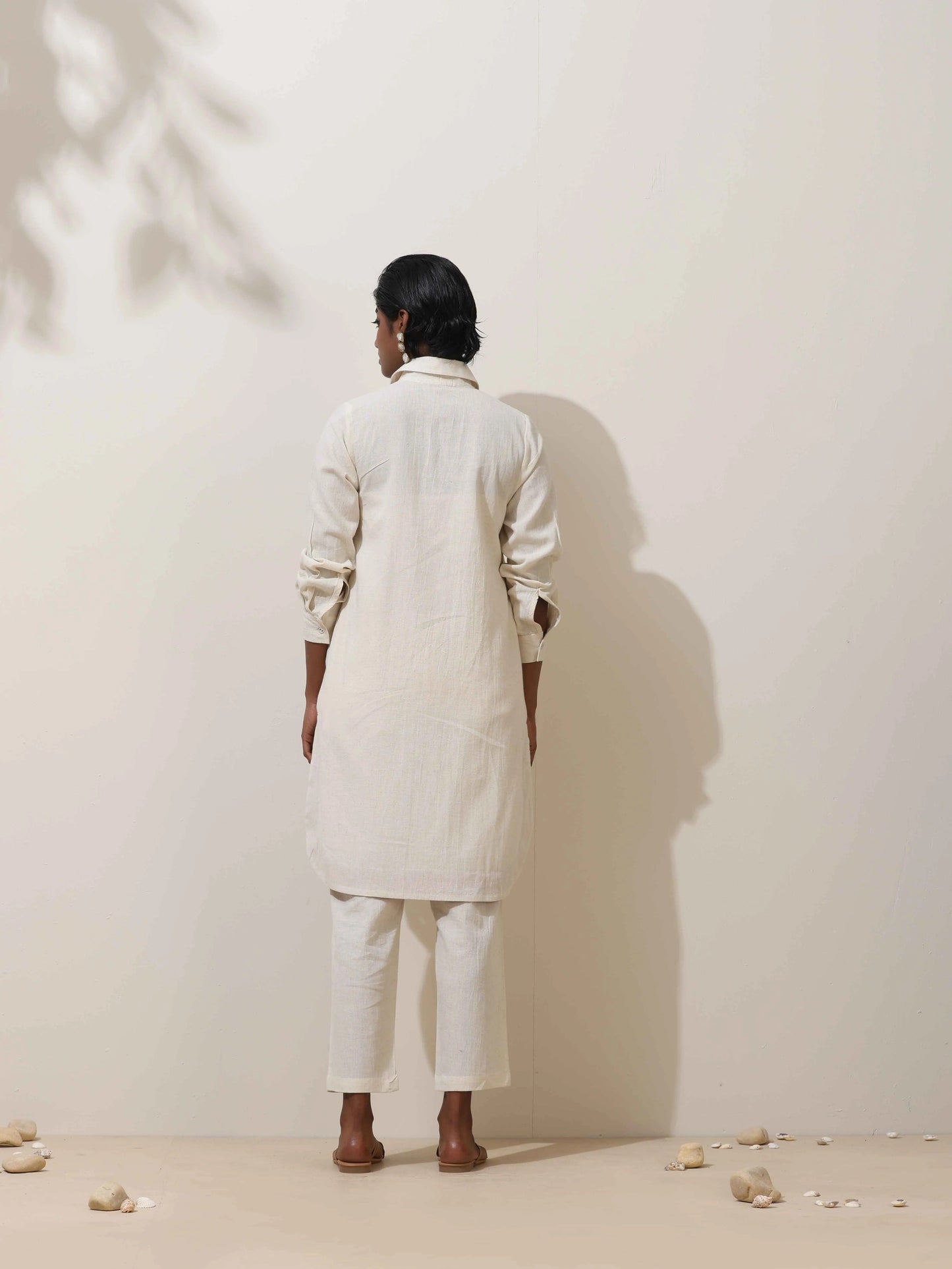 trueBrowns Off-White Cotton Linen Kurta Co-Ord Set - Distacart