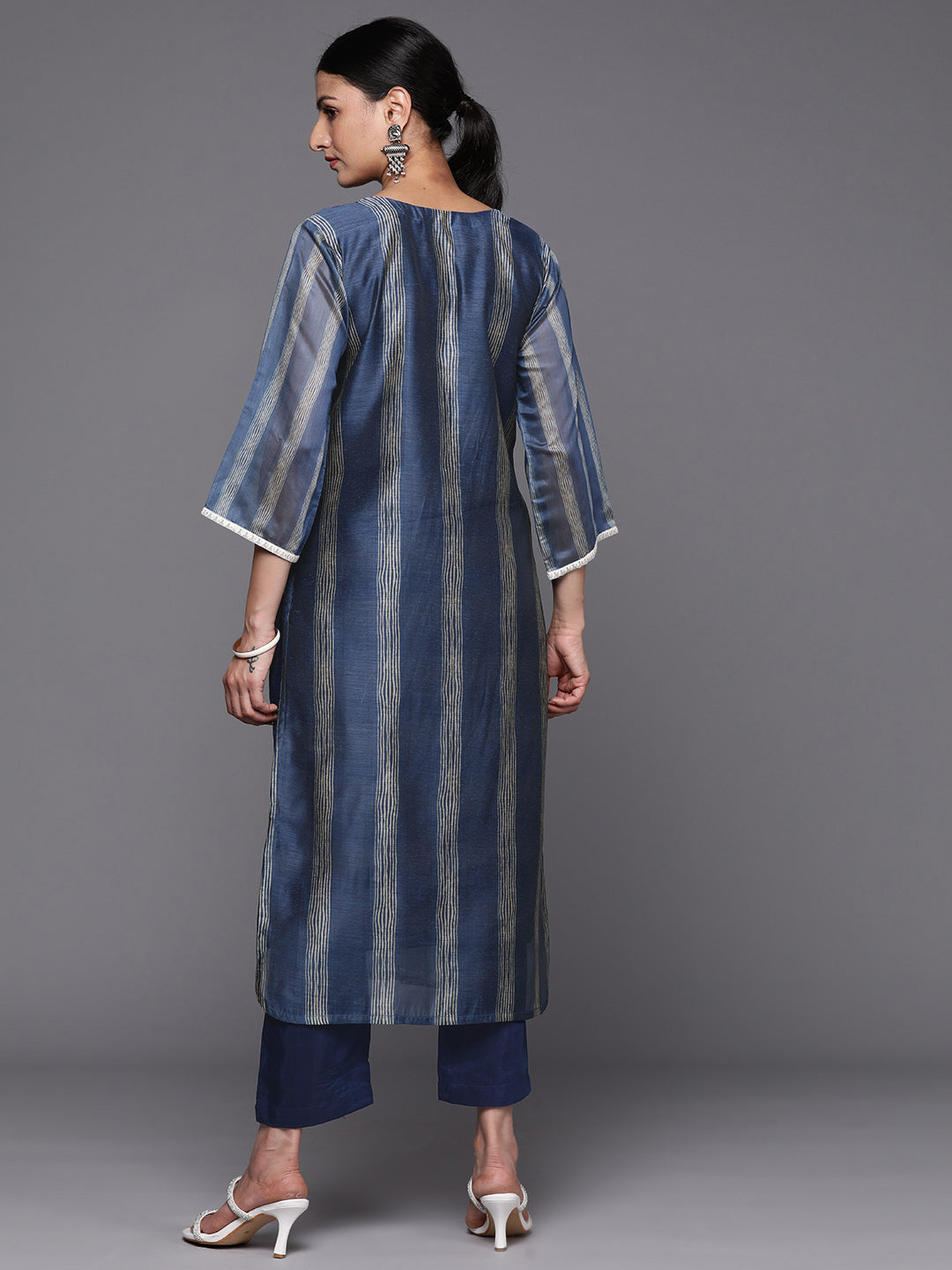 Varanga Women Navy Blue Printed Straight Kurta With Lace Detailed Paired With Tonal Bottom - Distacart