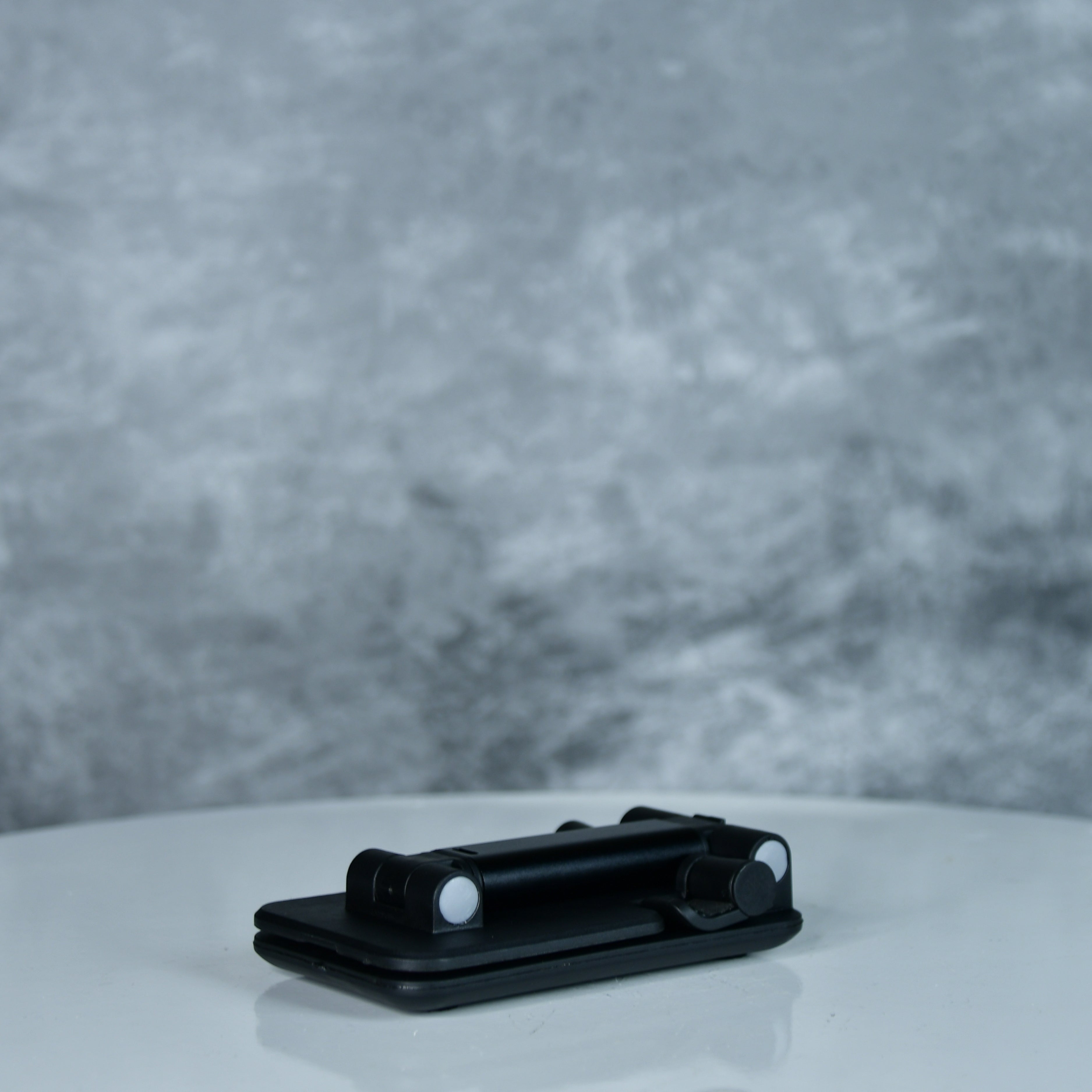 Sowpeace Stylish Adjustable Phone Holder for Modern Living