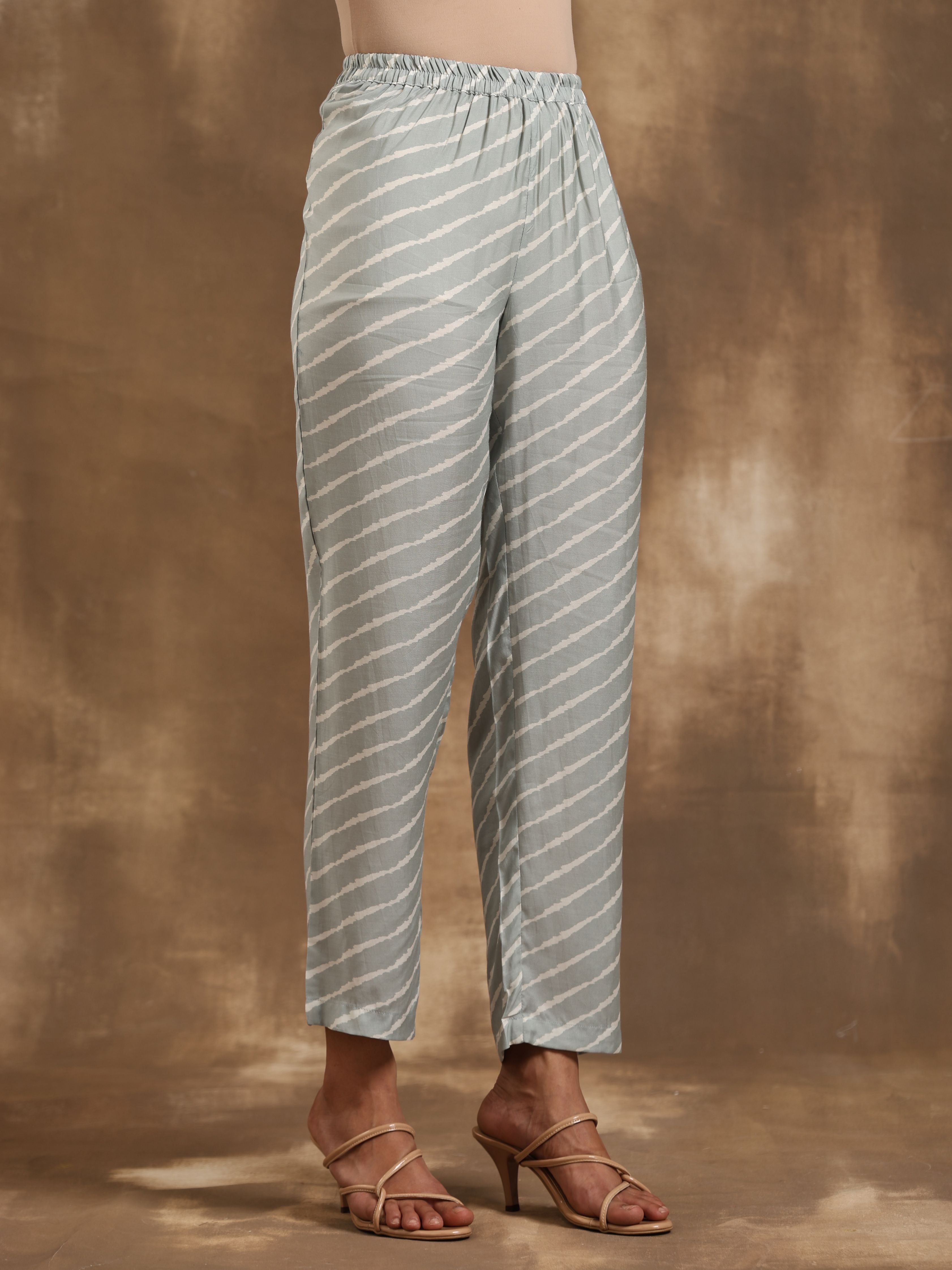 trueBrowns Grey Lehariya Printed Silk Co-Ord Set - Distacart