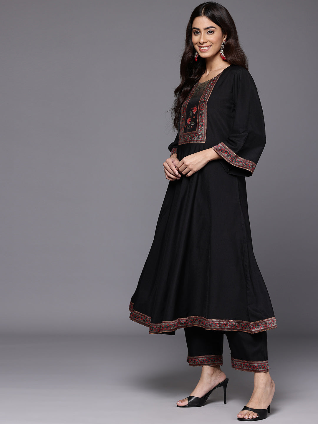 Varanga Women Black Floral Printed Embellished Anarkali Kurta Paired With Bottom And Printed Dupatta - Distacart