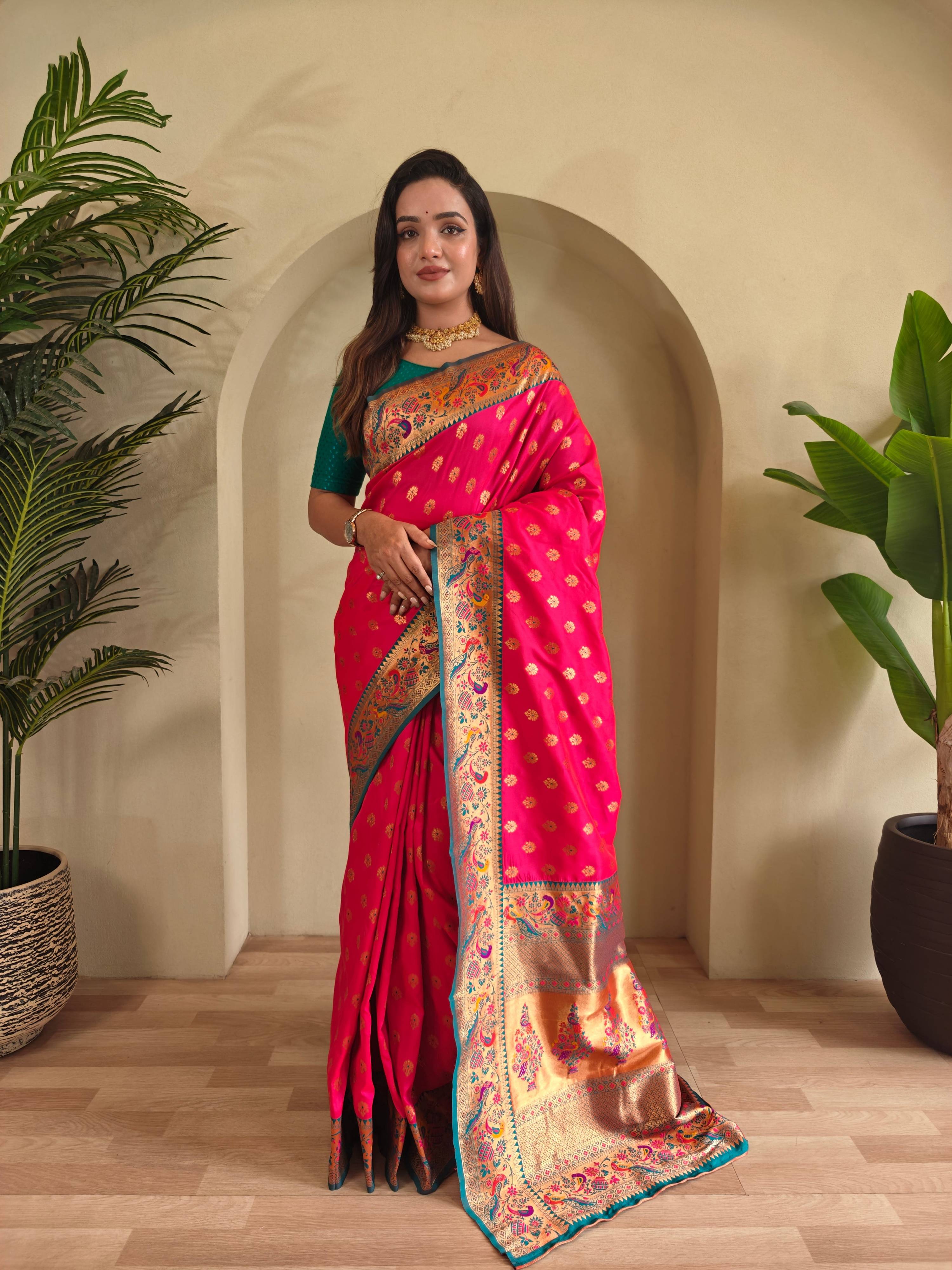 Mameraa Sarees Paithani Silk Blend Weaving Saree With Contrast Blouse-Pink - Dista