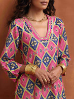 Thumbnail for trueBrowns Pink Print High Slit Kurta Set - Distacart