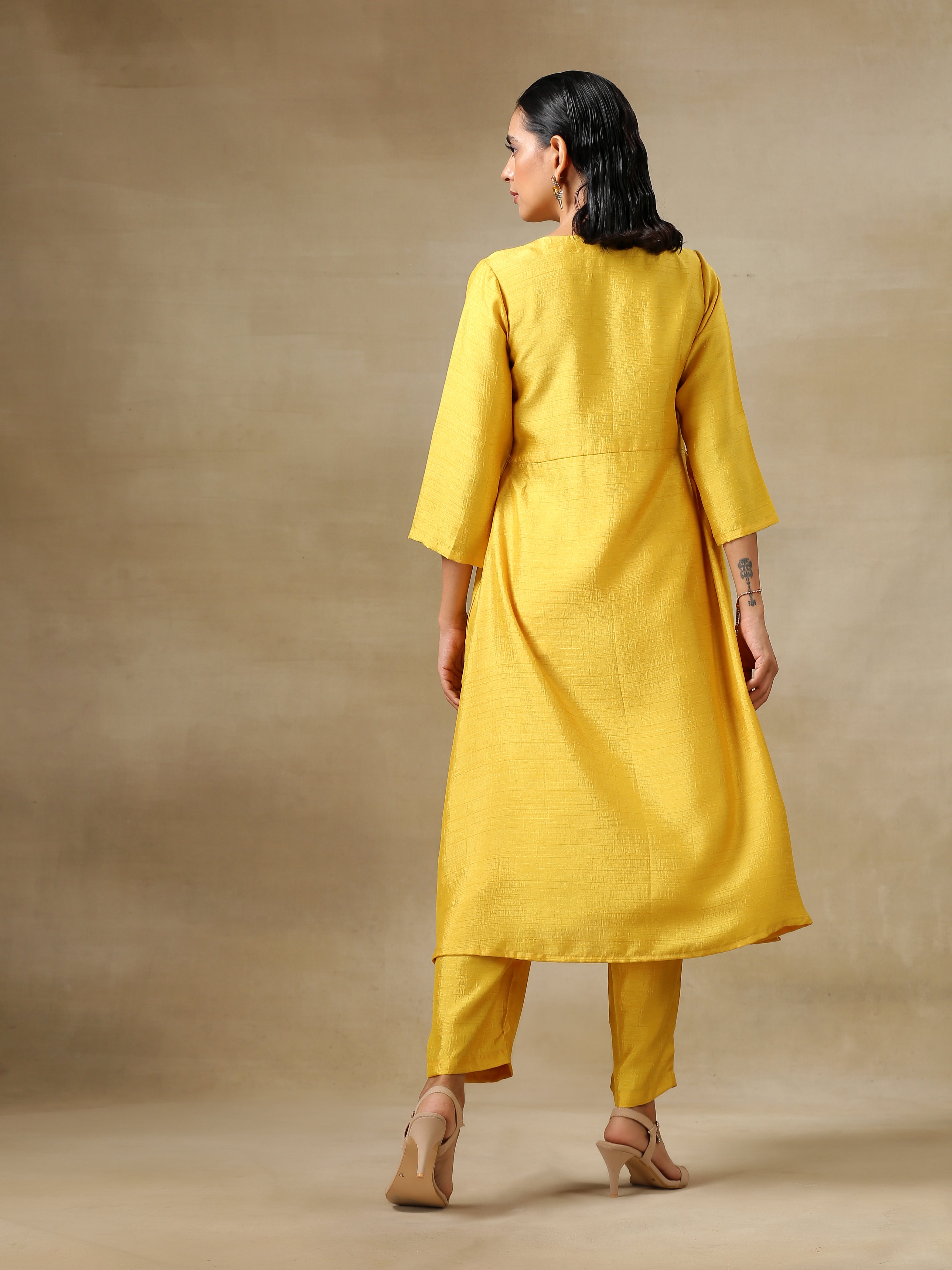 trueBrowns Yellow Textured Silk High Slit Gathered Kurta Set - Distacart
