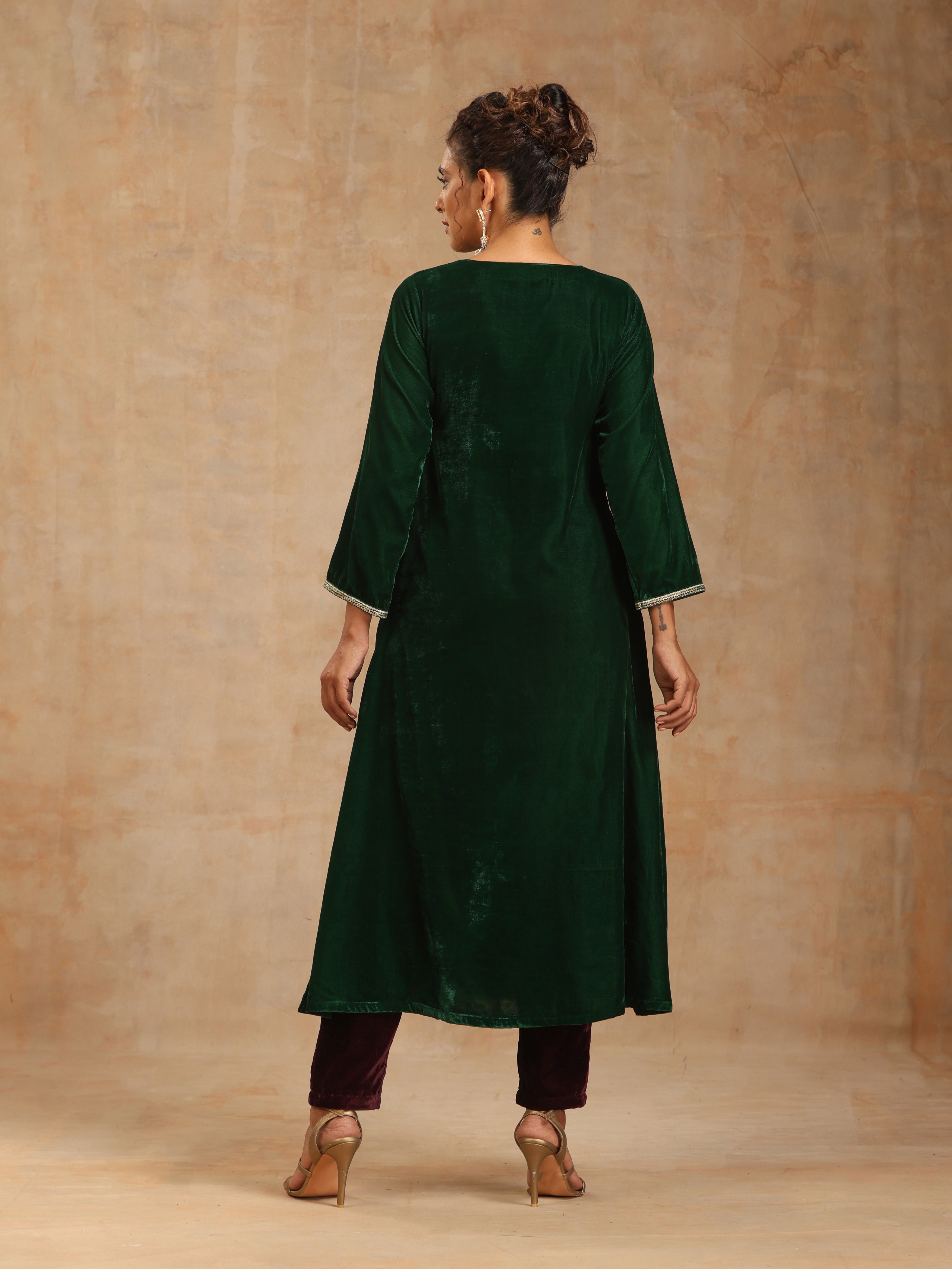 trueBrowns Green Velvet Embroidered Angrakha Kurta - Distacart