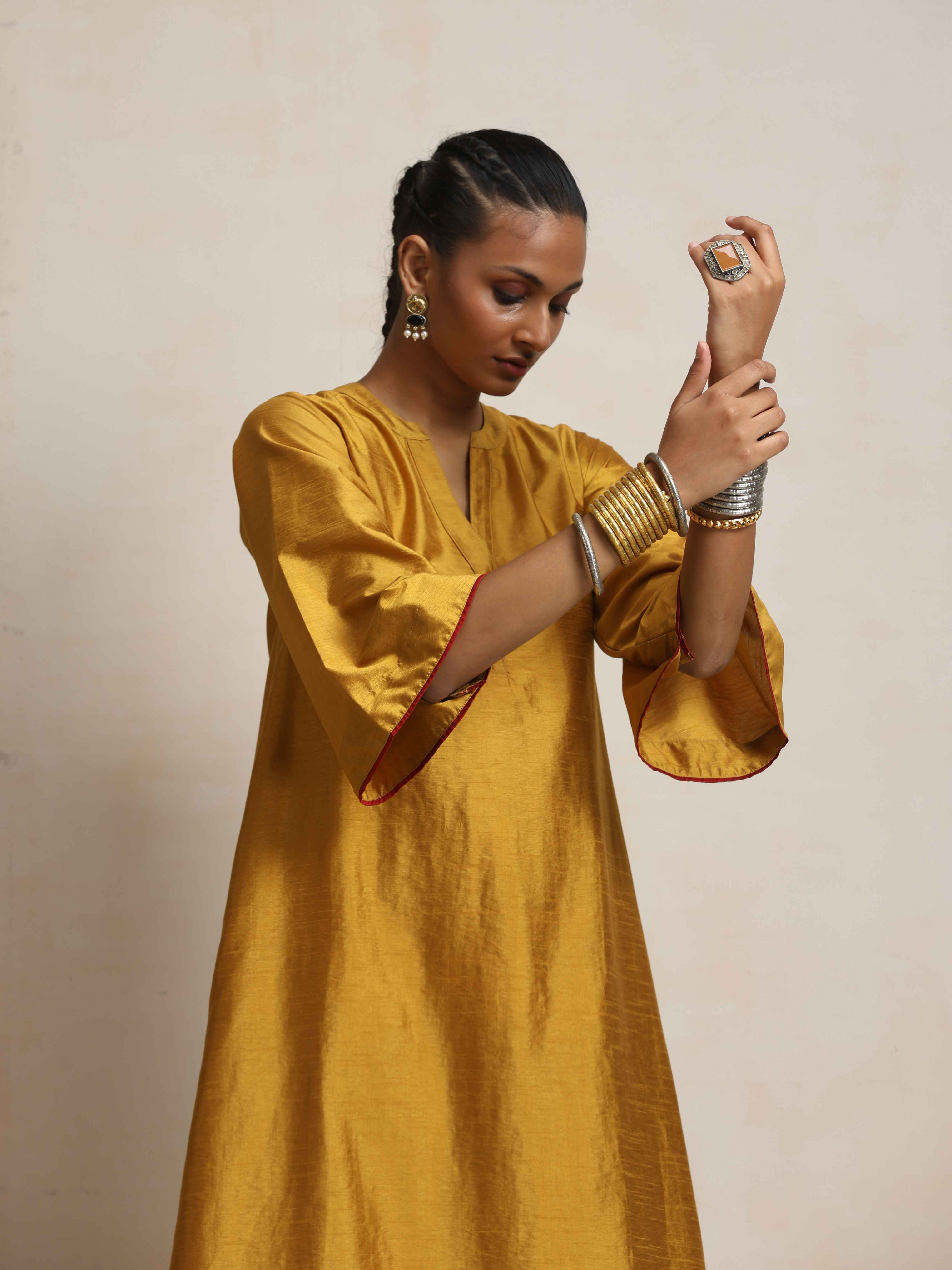 trueBrowns Gold Silk Kurta Set - Distacart