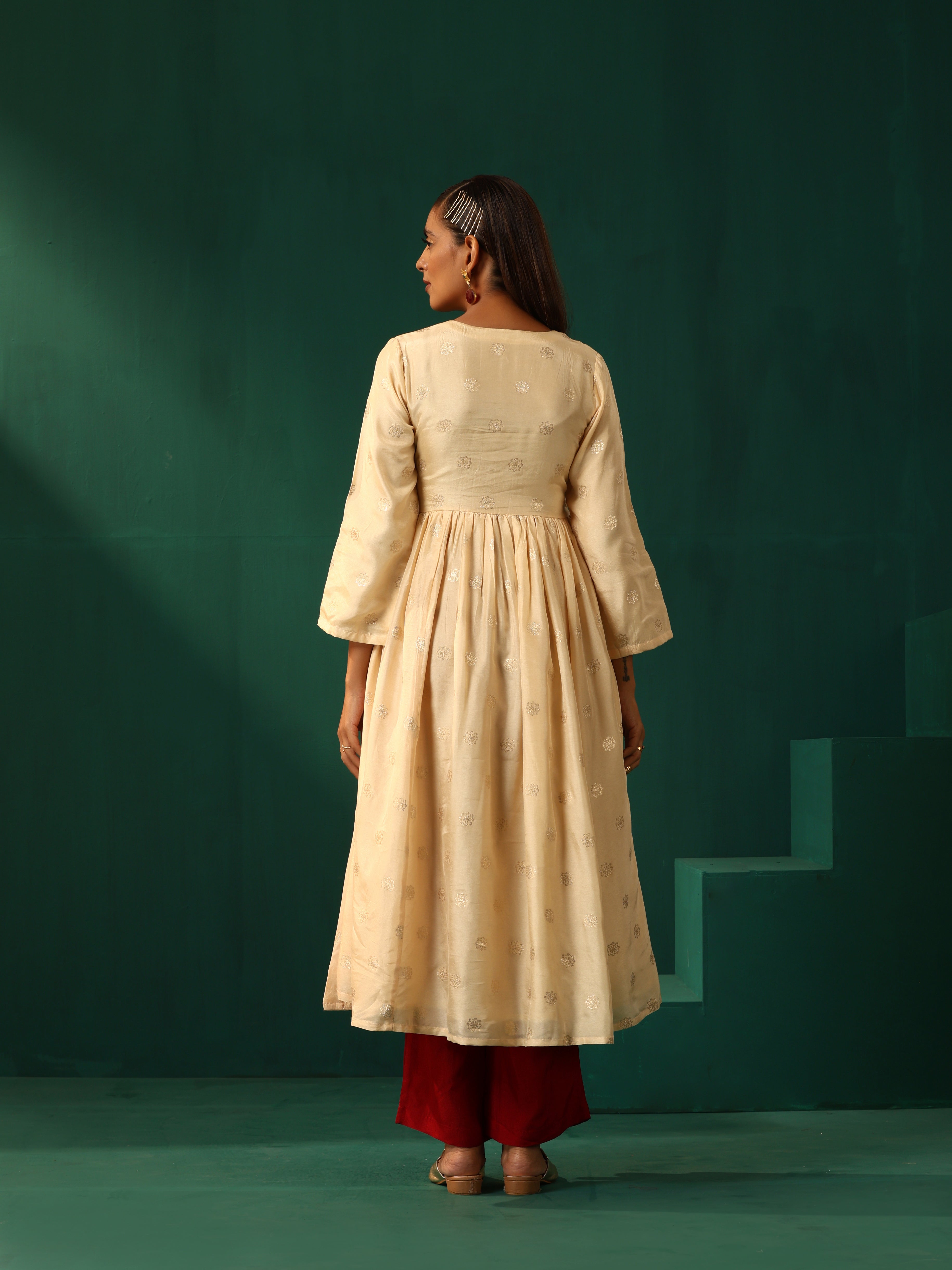 trueBrowns Ivory Geometric Floral Viscose Silk Anarkali Kurta Pant Set - Distacart