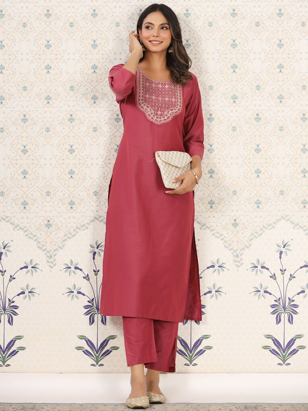 Ode by House of Pataudi Floral Embroidered Kurta - Distacart