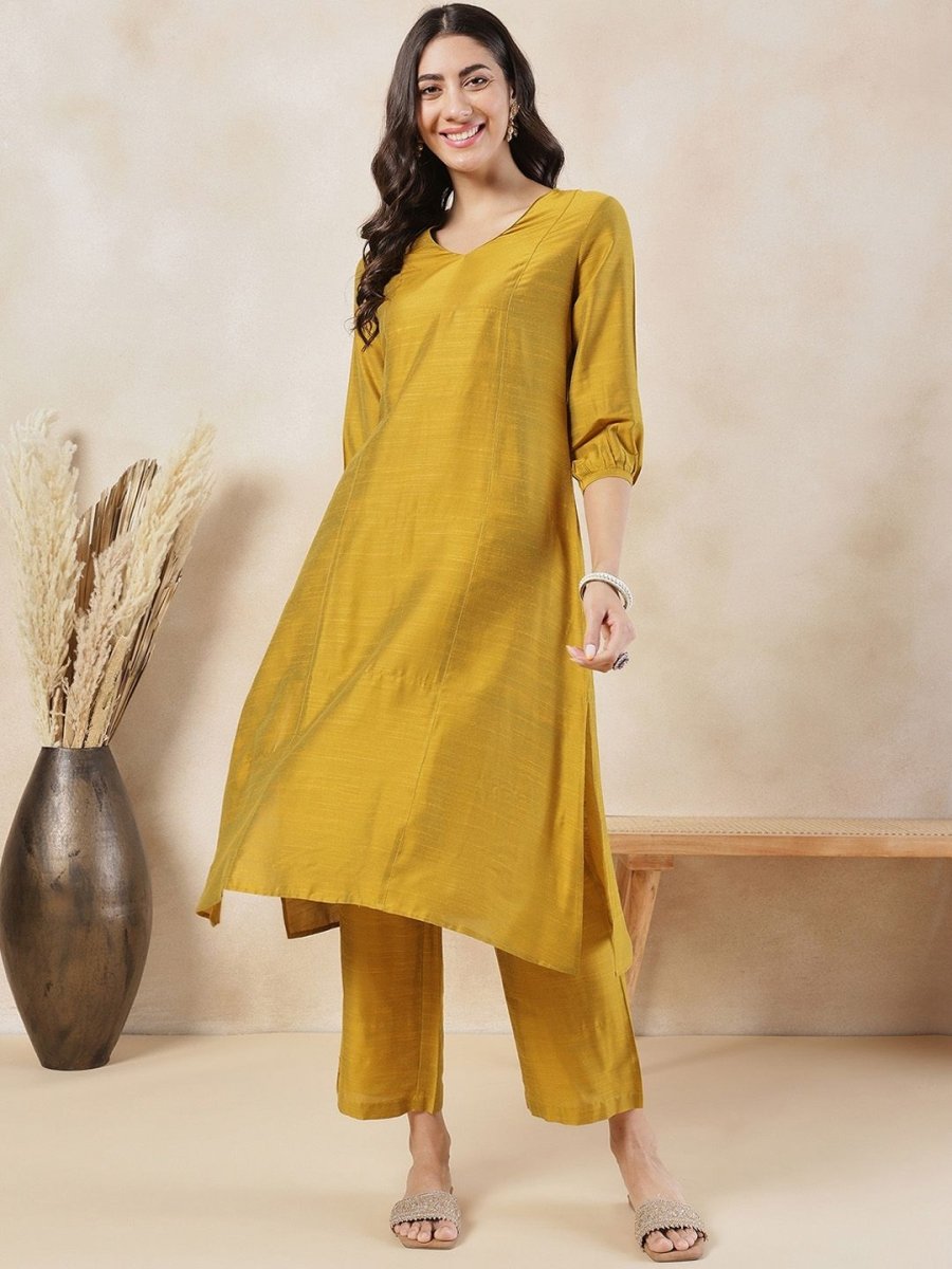 Anouk V-Neck Three-Quarter Sleeves Panelled Kurta with Trousers - Distacart